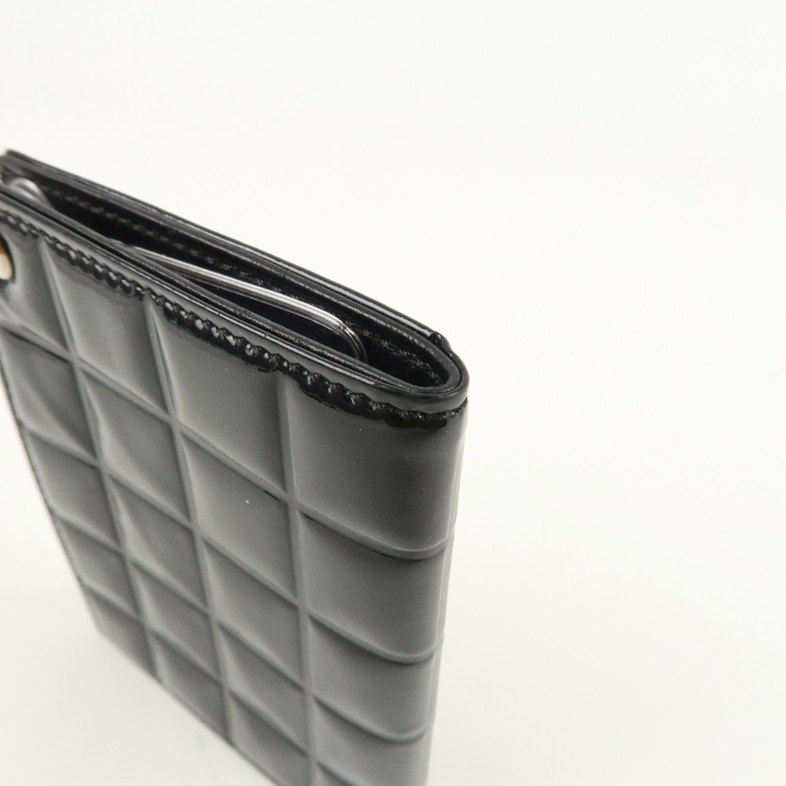 CHANEL Chocolate Bar Patent Leather Card Case Black Used