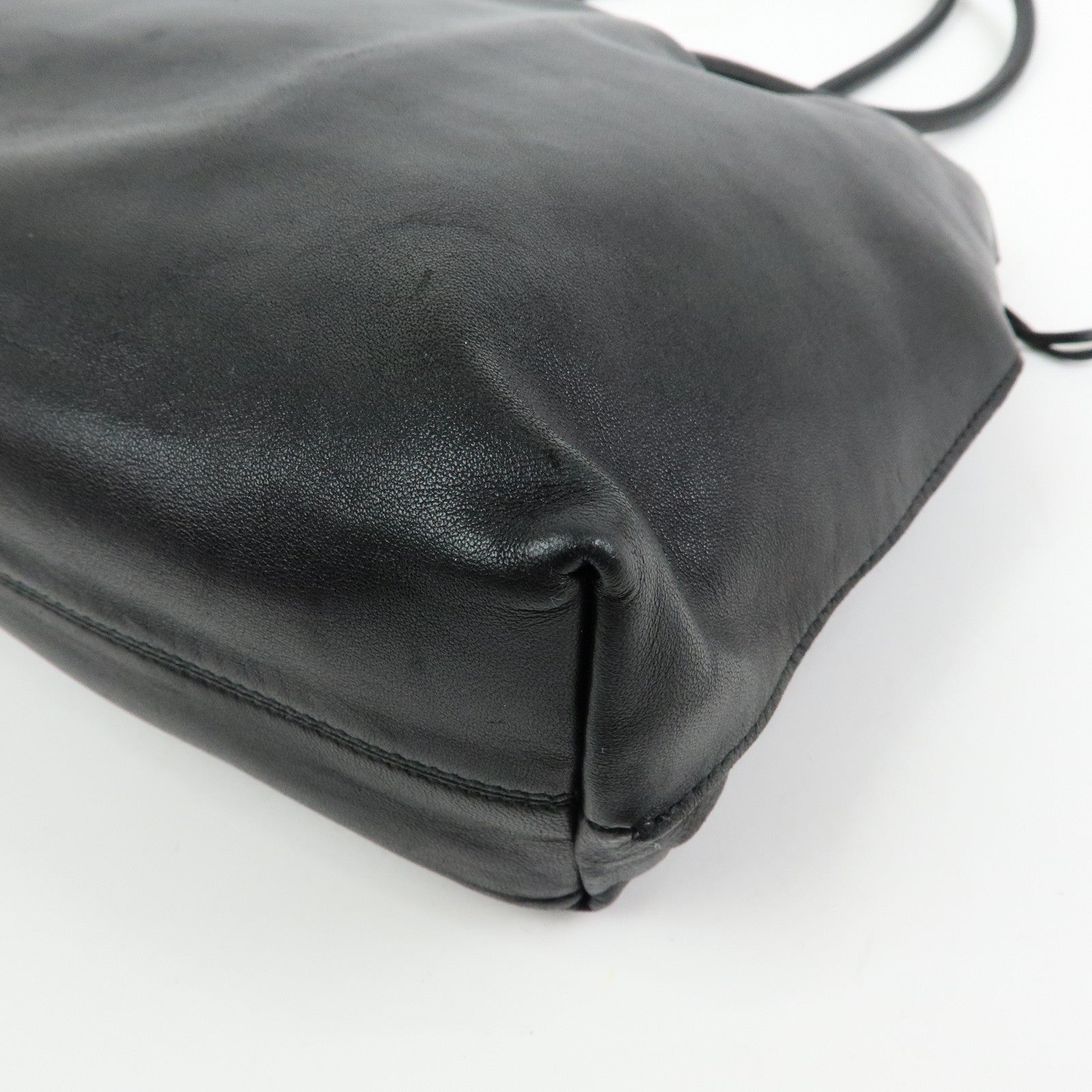 GUCCI Nappa Leather Tassel Tote Shoulder Bag Black 001・4331・001998