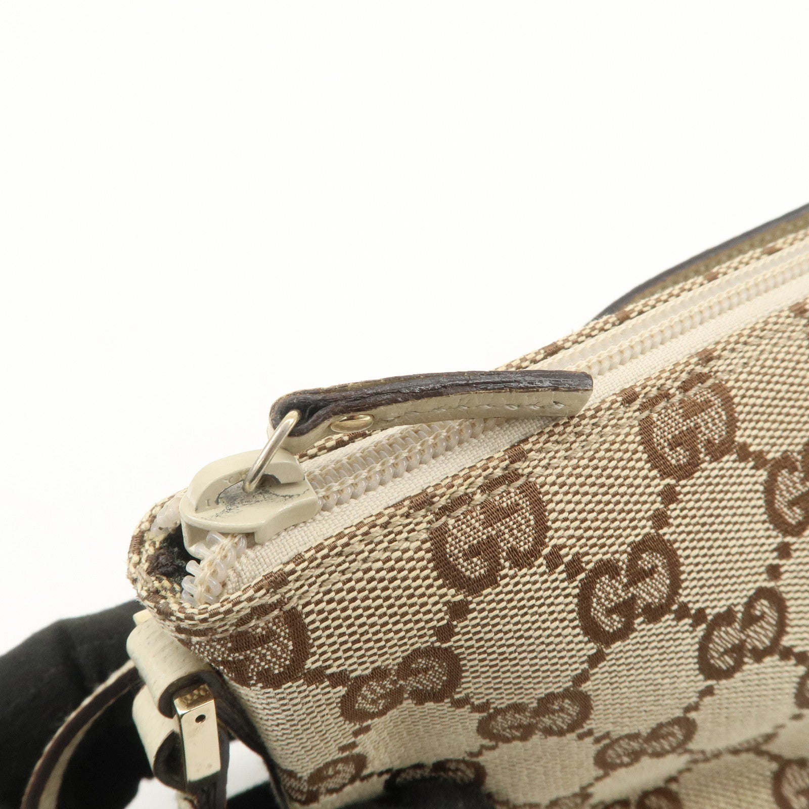 GUCCI Boat Bag GG Canvas Leather Hand Bag Pouch Brown Ivory 07198