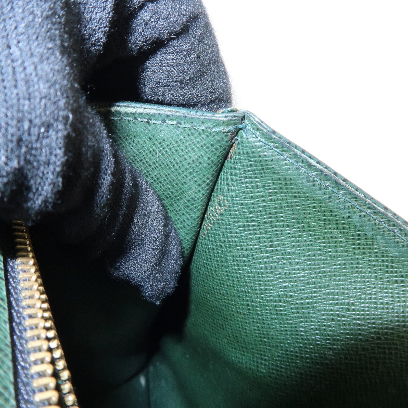 Louis Vuitton Taiga Leather Selenga Clutch Bag Epicea M30784 Used