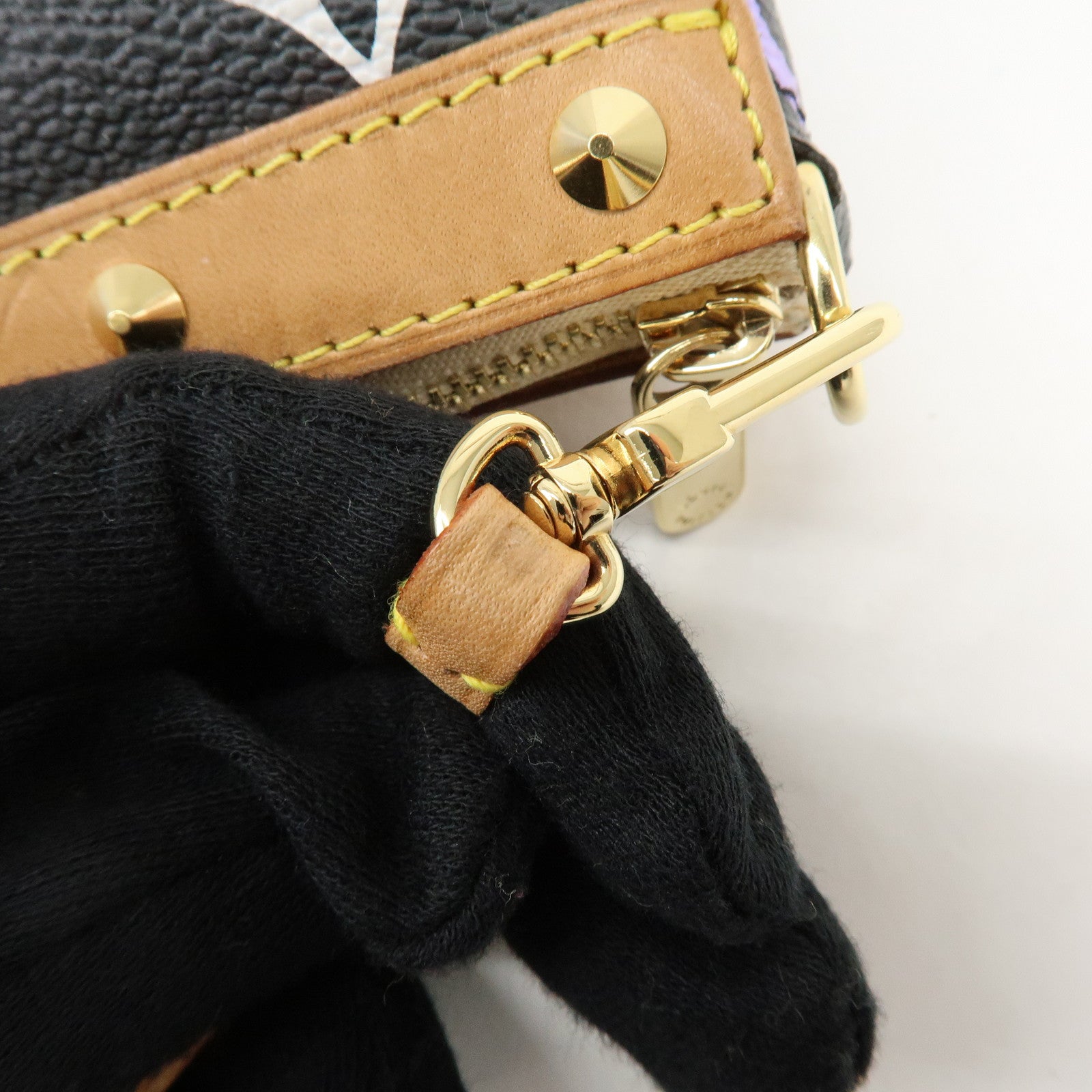 Louis Vuitton Monogram Multicolor Pochette Accessoires Noir M92648