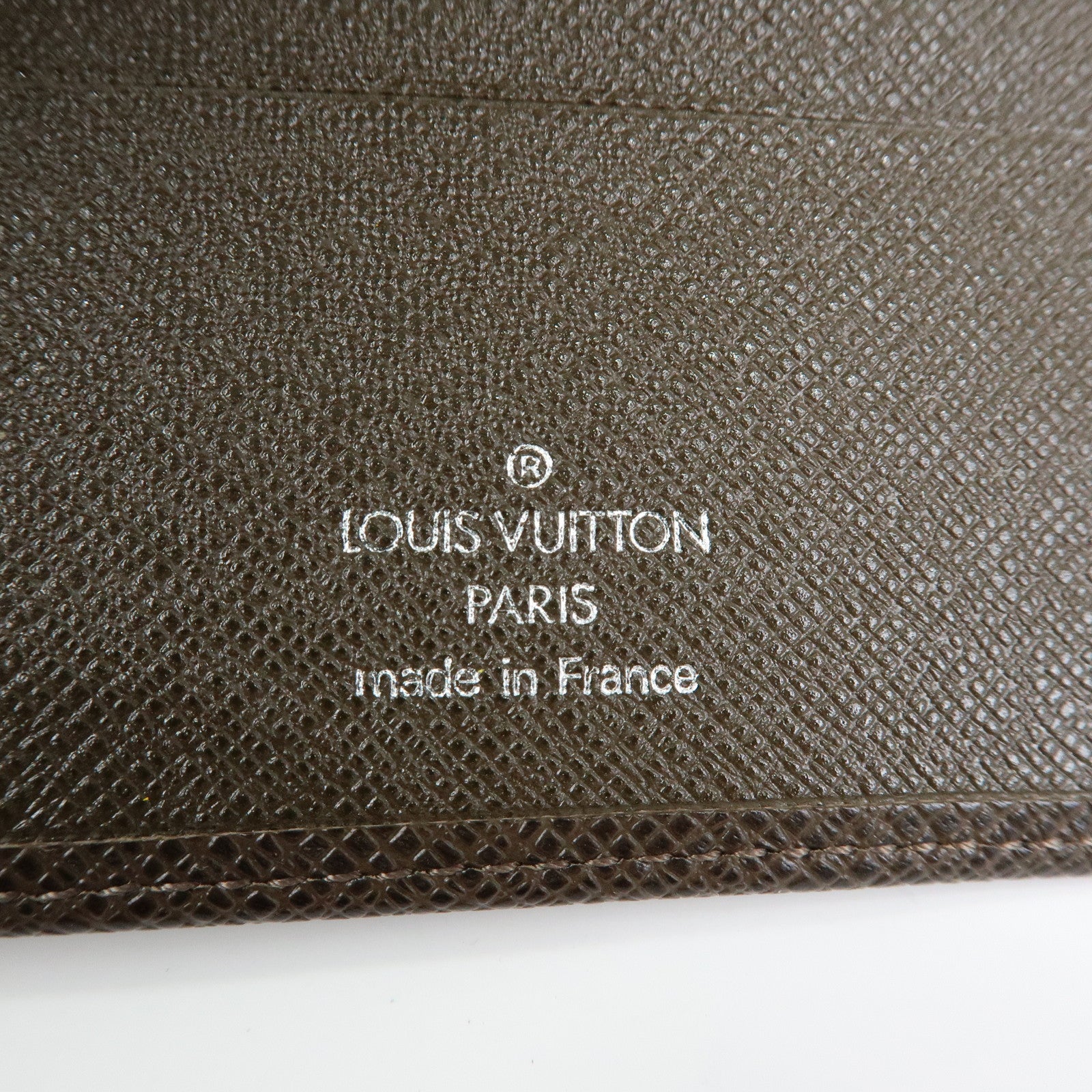 Louis Vuitton Taiga Porte 3 Cartes Credit Bi-fold Wallet M30458