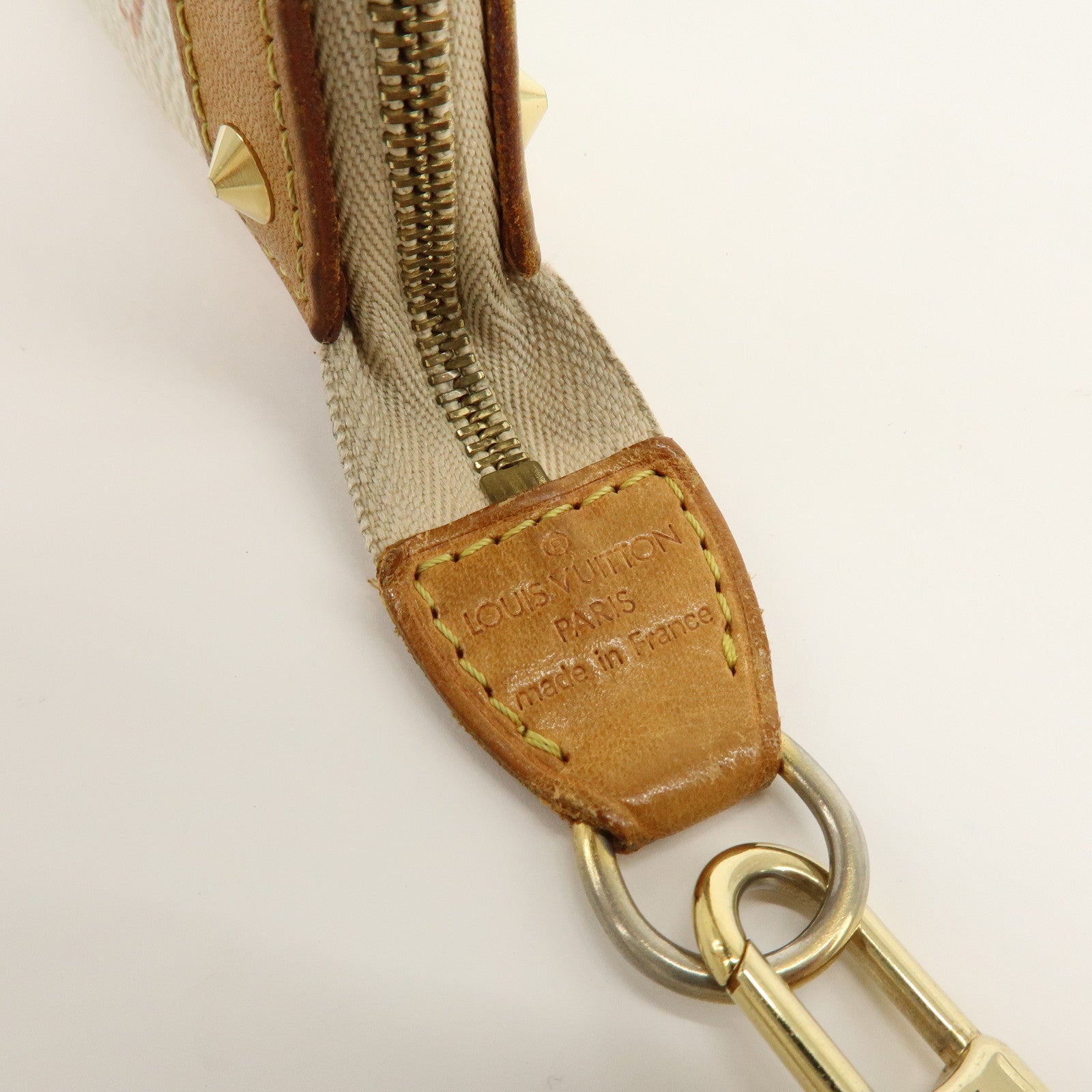 Louis Vuitton Monogram Multicolor Pochette Accessoires Blanc M92649