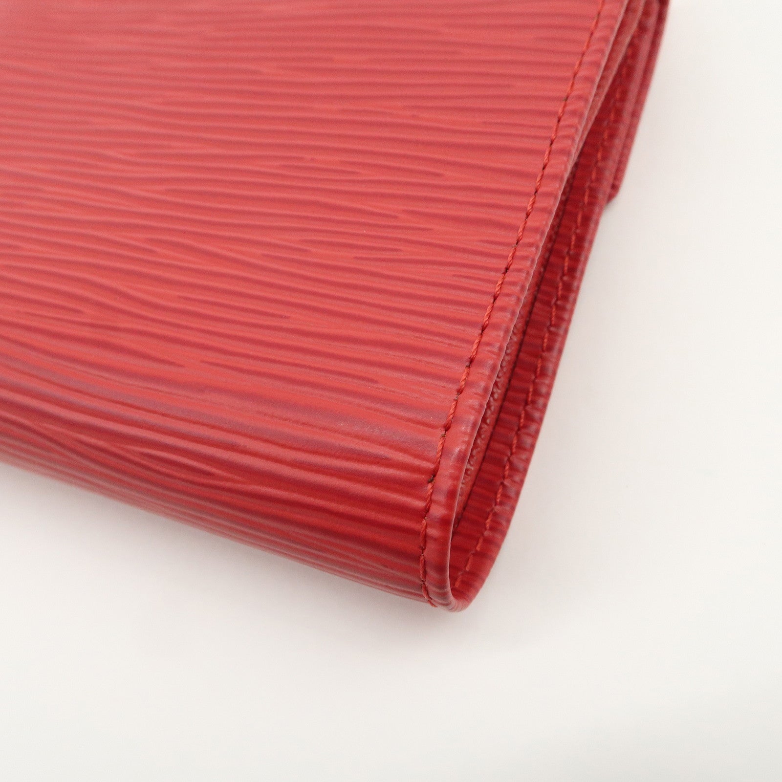 Louis Vuitton Epi Portefeuille Koala Wallet Rouge M5801E