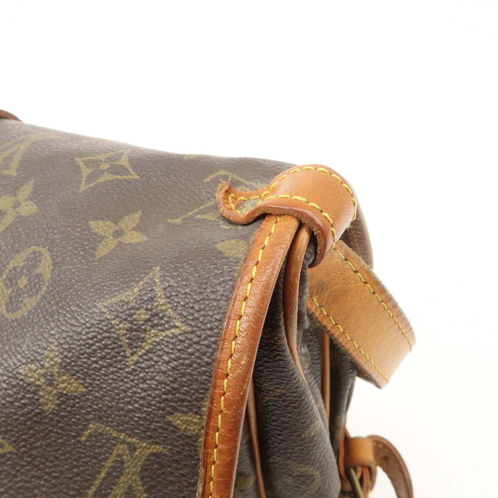 Louis Vuitton Monogram Saumur 30 Crossbody Bag Shoulder Bag M42256 Used