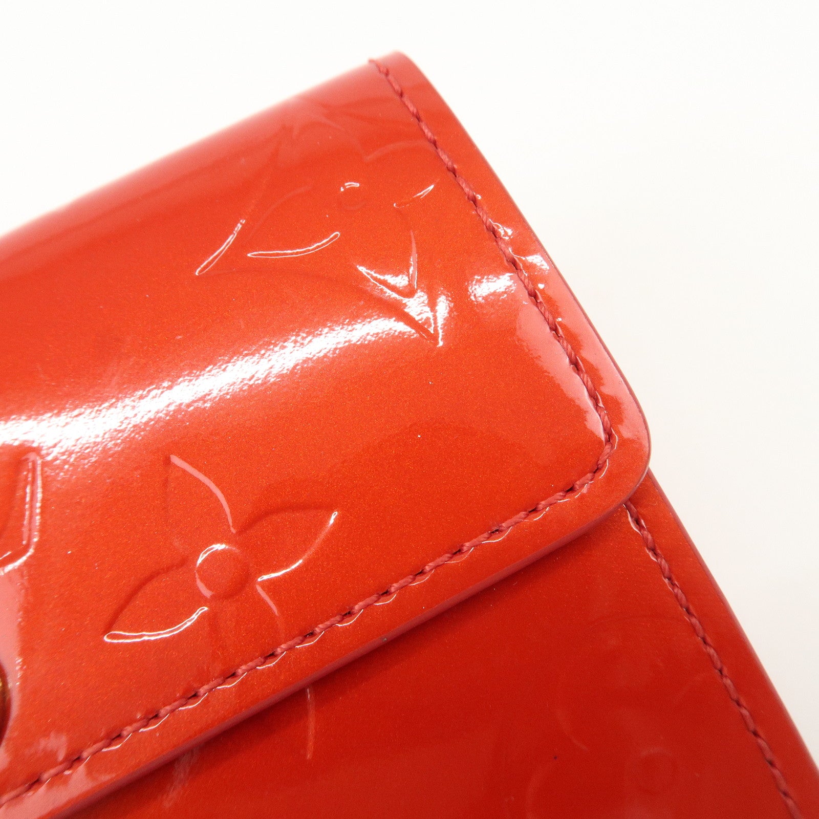 Louis Vuitton Monogram Vernis Ludlow Bi-fold Wallet Rouge M91090