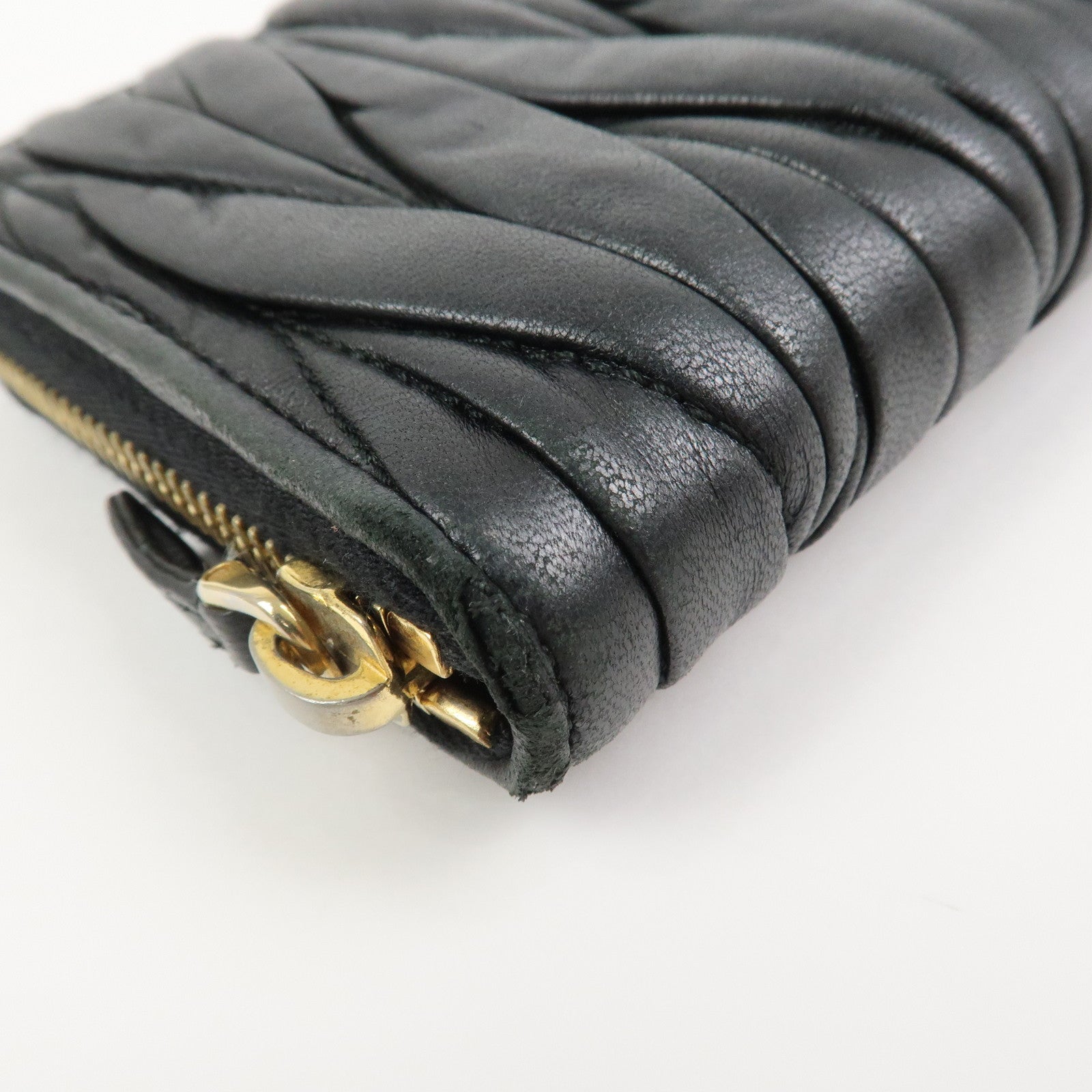 MIU MIU Matelasse Nappa Leather Zippy Long Wallet Black