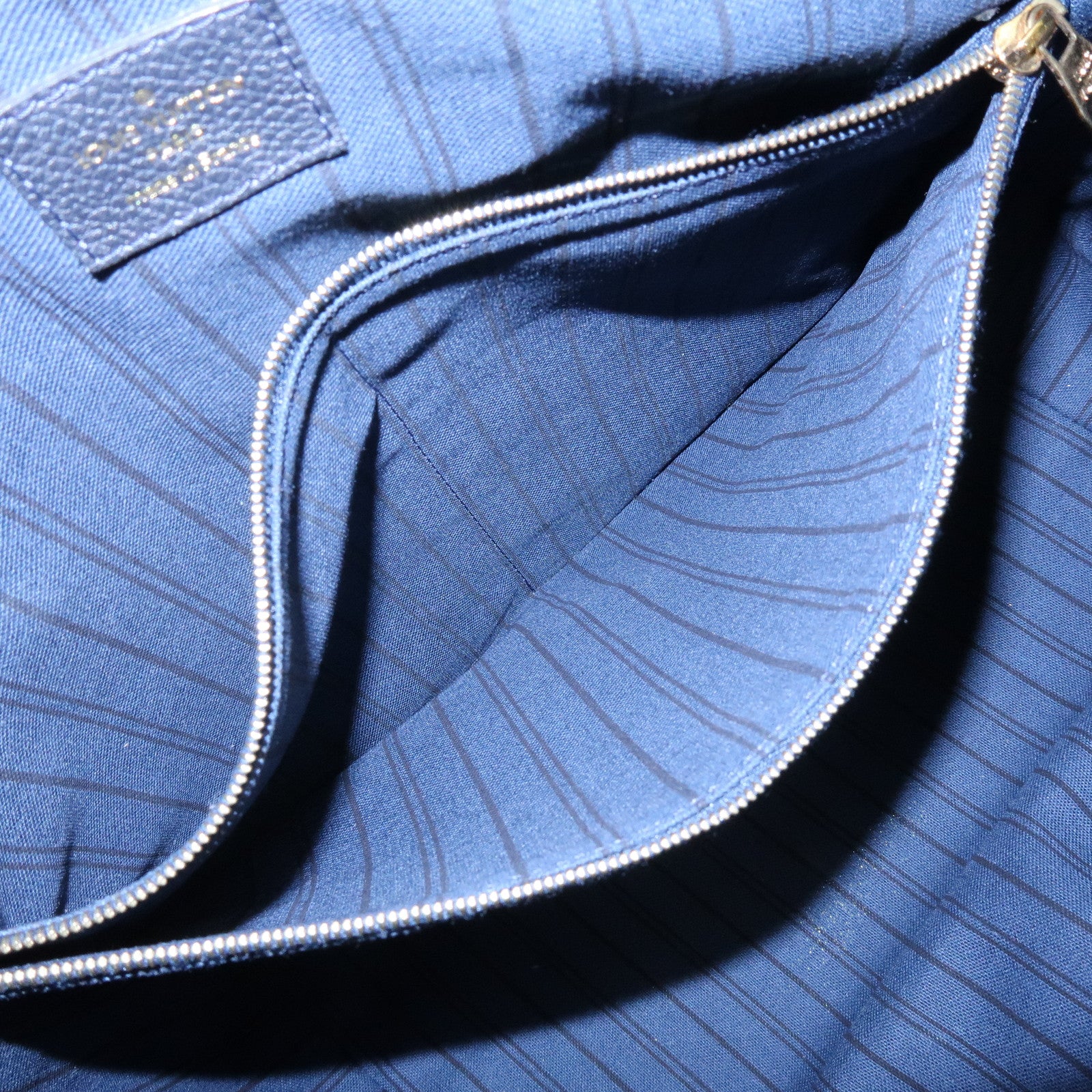 Louis Vuitton Monogram Empreinte Luminuse PM Tote Bag Navy M93410