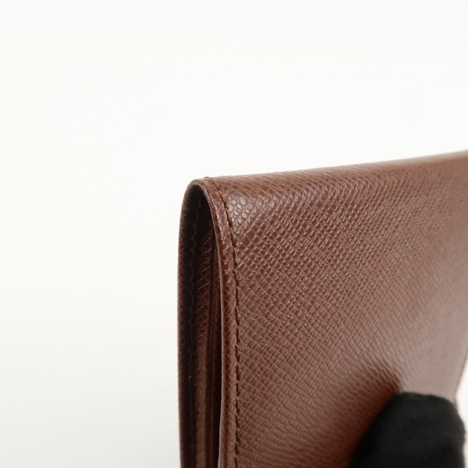 BURBERRY Logo Leather Compact Coin Case Brown