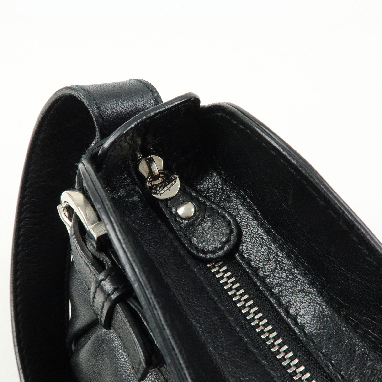 Ferragamo Gancini Leather Shoulder Bag Hand Bag Black