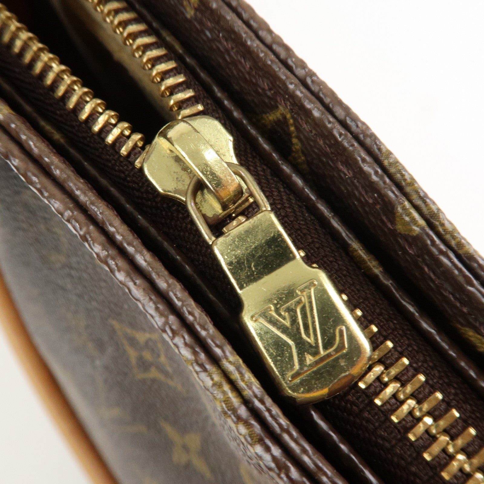 Louis Vuitton Monogram Looping GM Shoulder Bag Bown M51145