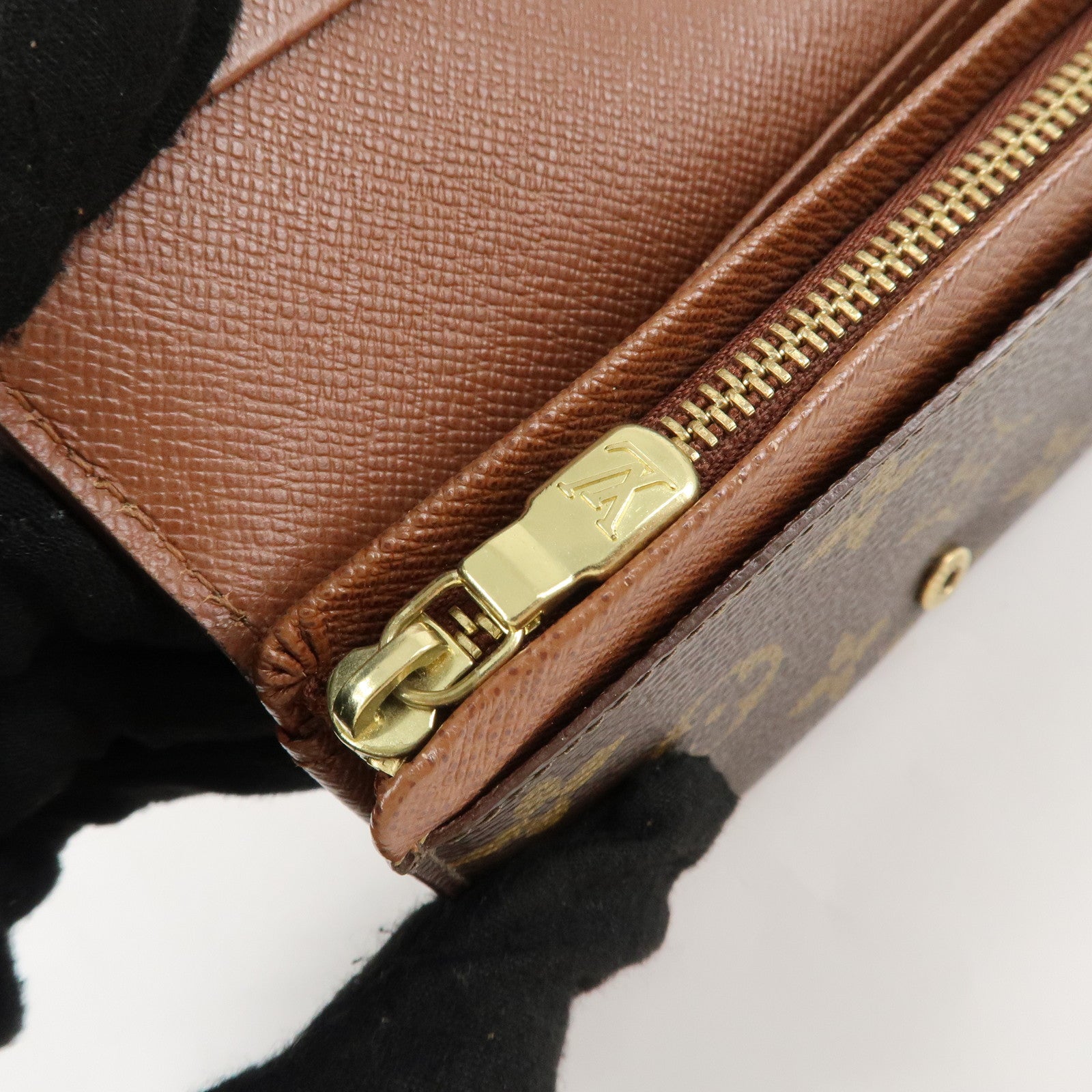 Louis Vuitton Monogram Porte Monnaie Billets Tresor Wallet M61730 Used