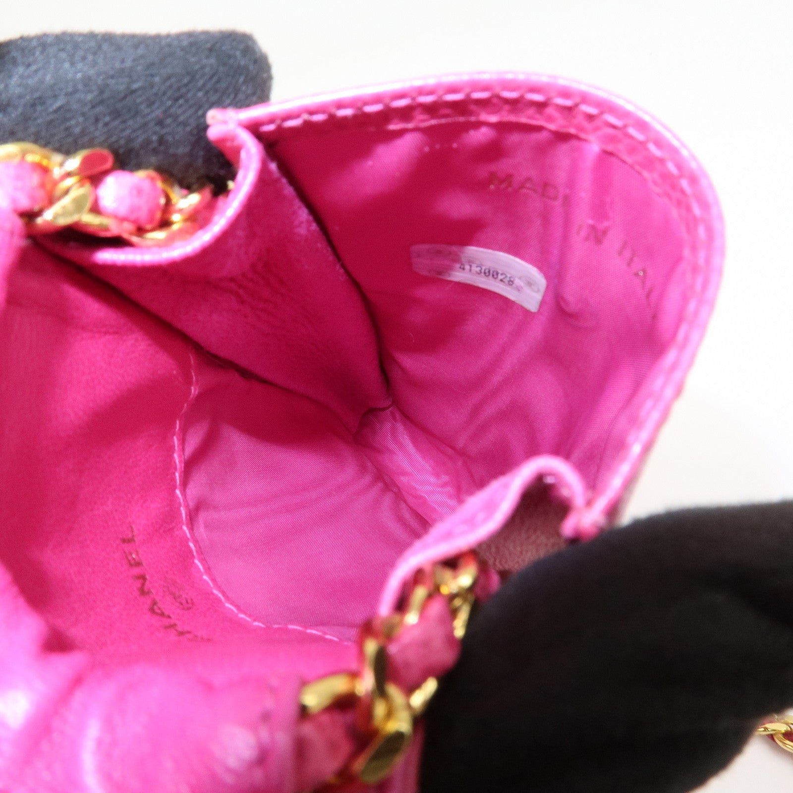 CHANEL COCO Mark Caviarskin Leather Chain Cell Phone Case Pink