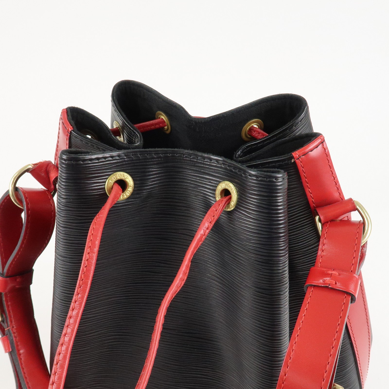 Louis Vuitton Epi Noe Shoulder Bag Noir Castilian Red M44017 Used