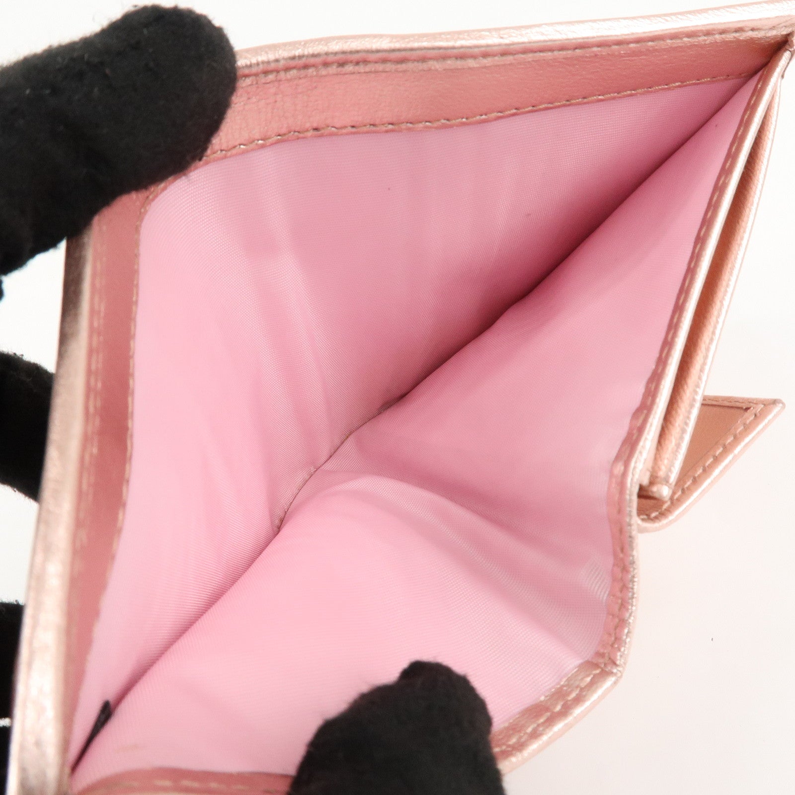 MIU MIU Matelasse Leather Bi-fold Wallet Metalic Pink 5MV016 Used
