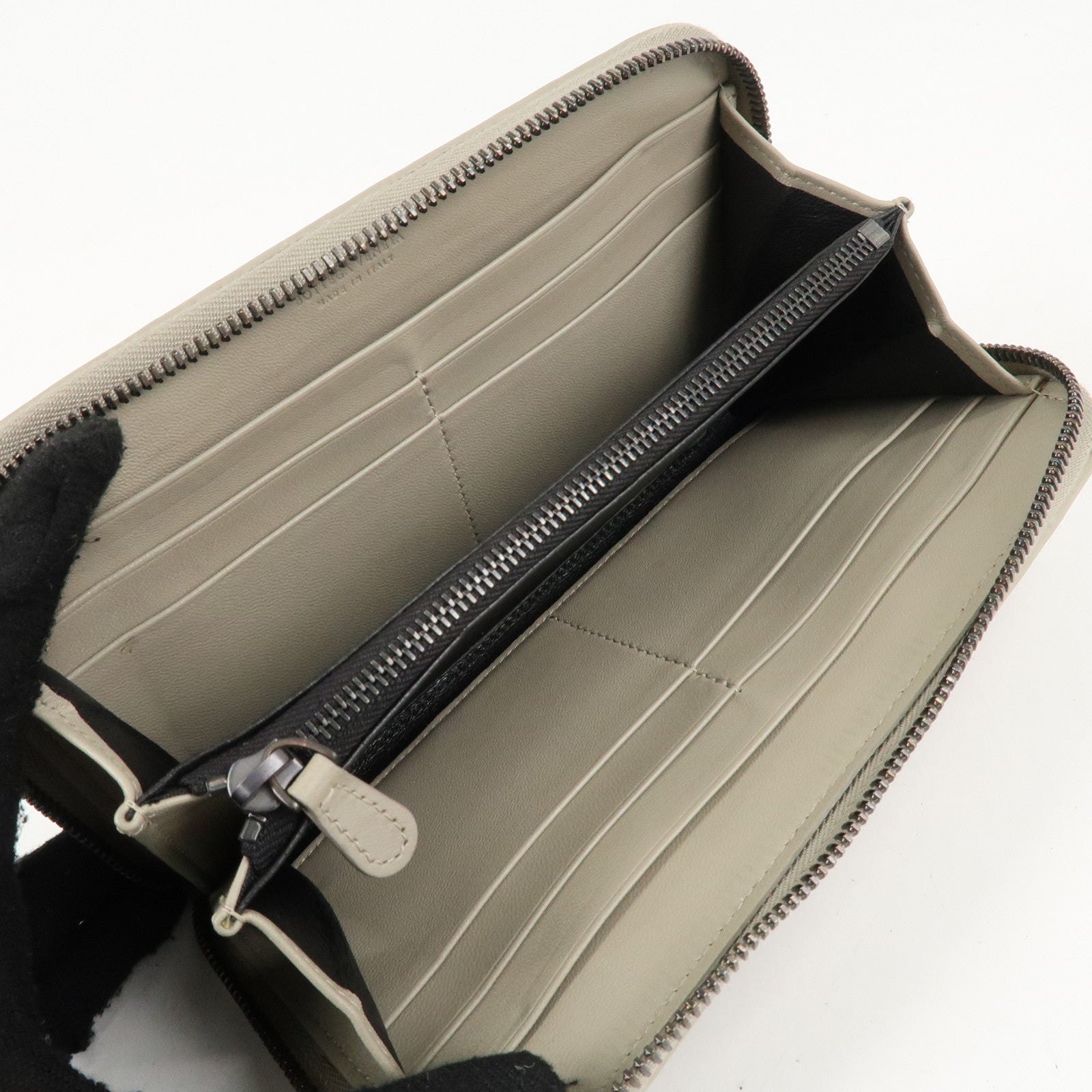 BOTTEGA VENETA Intrecciato Leather Round Zipper Long Wallet Gray Used
