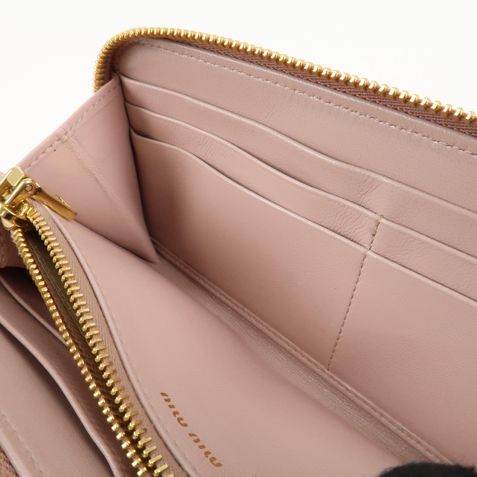 MIU MIU Matelasse Leather Round Zipper Long Wallet Pink Beige Used