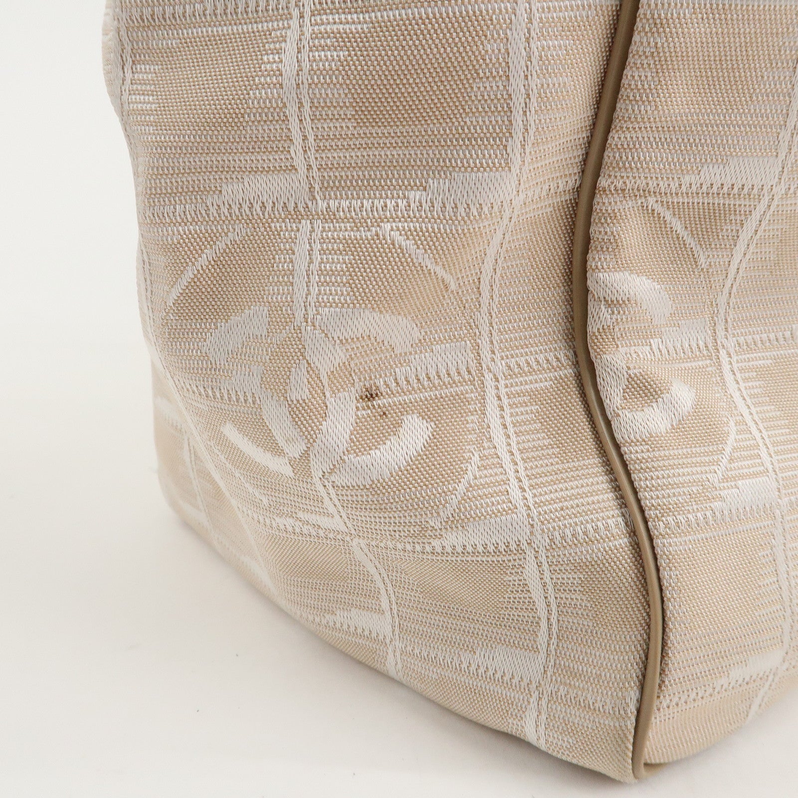 CHANEL New Travel Line Nylon Jacquard Leather Tote Bag MM Beige A15991 Used