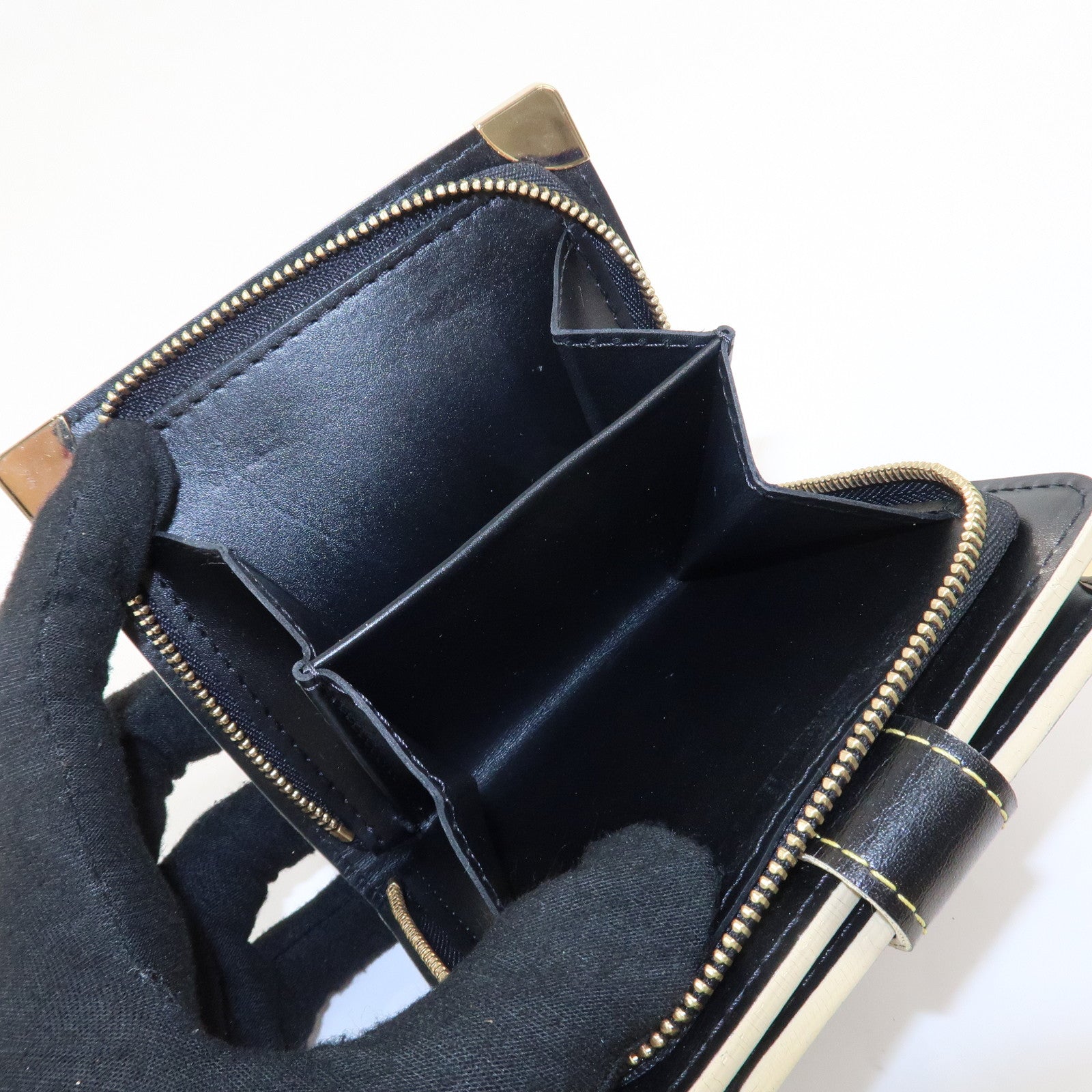 Louis Vuitton Suhali Compact Zip Bi-fold Wallet Noir M91828 Used