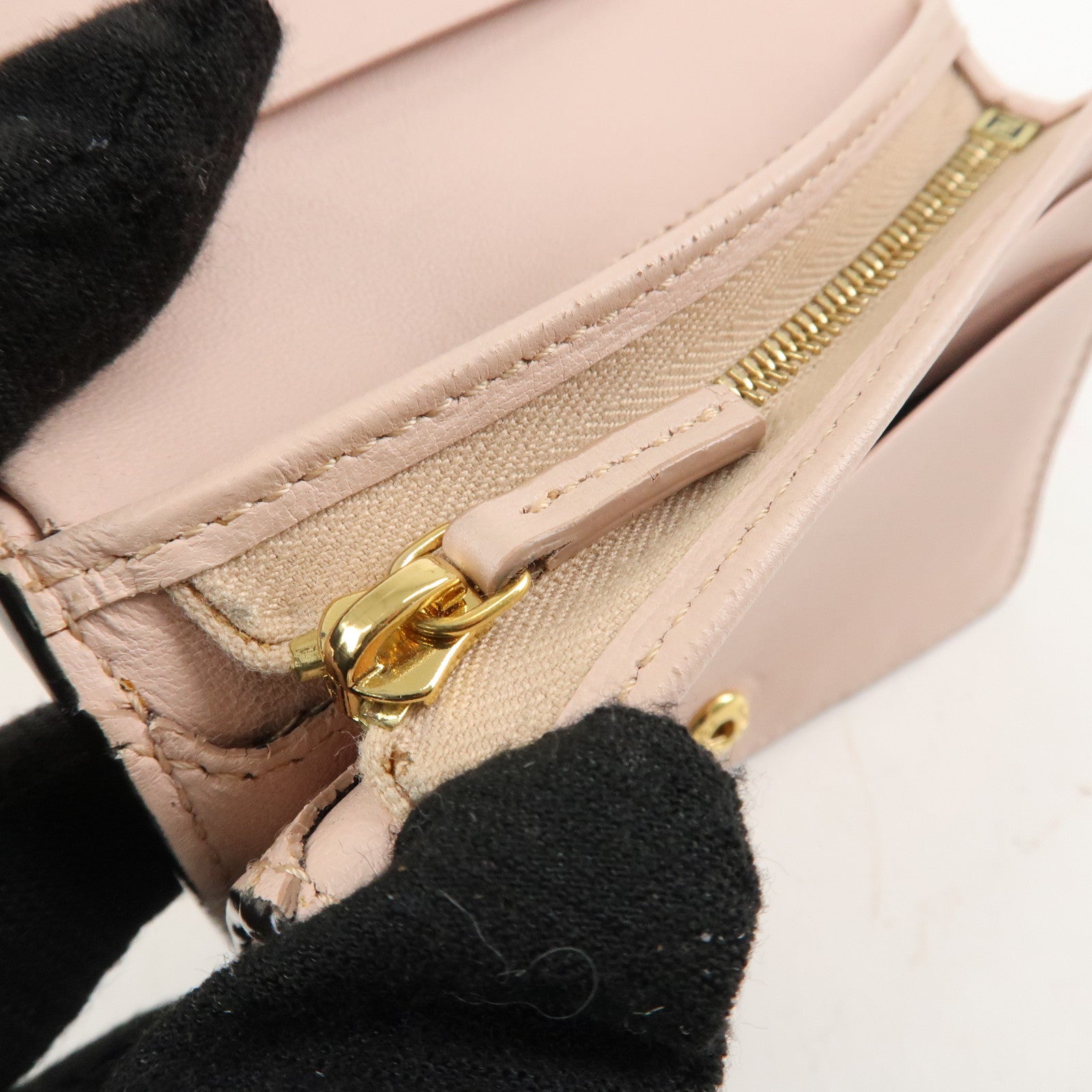 FENDI Bucket Leather Bi-Fold Wallet Gold Metal Fitting Pink Used