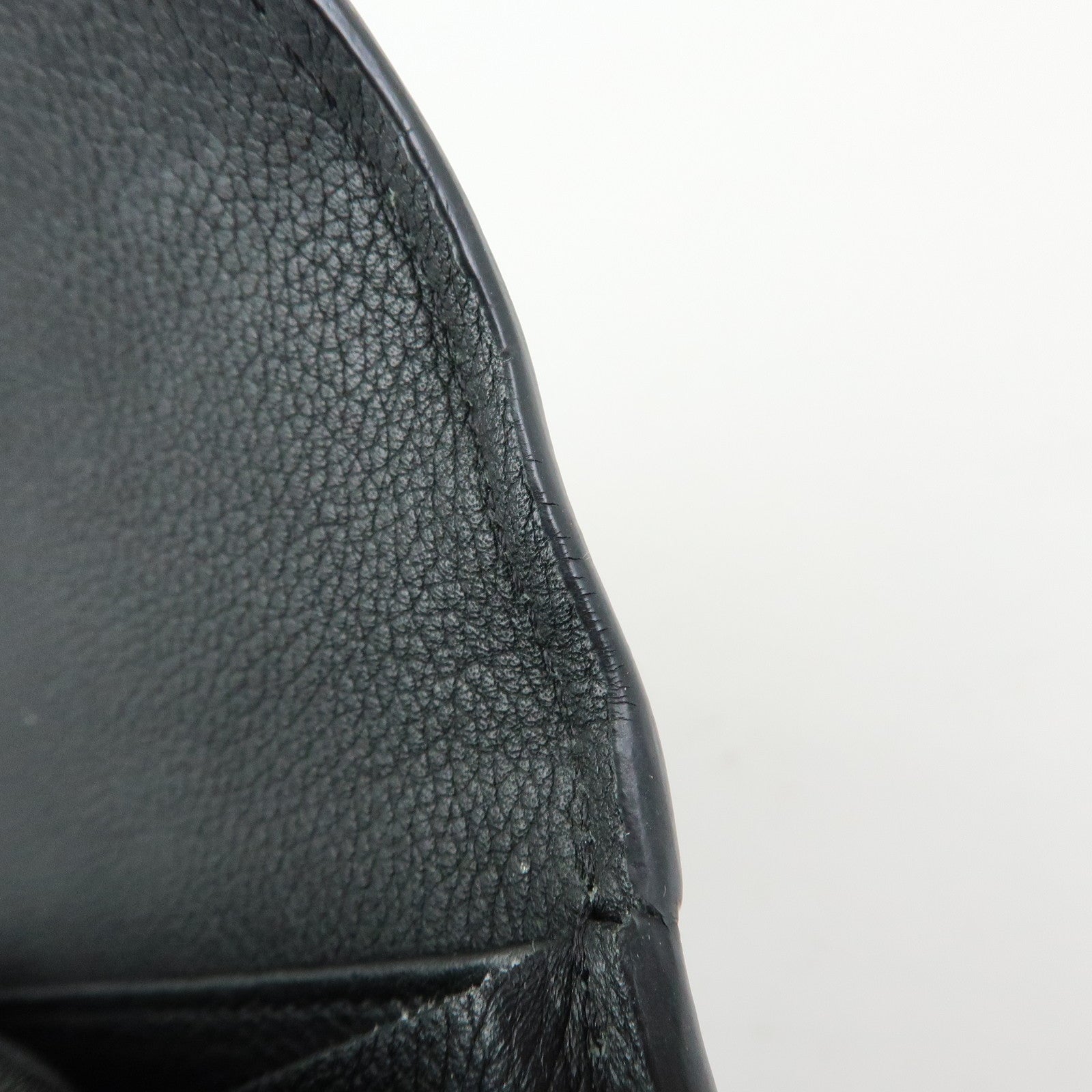Louis Vuitton Portefeuille My Lockme Leather Wallet Noir M62530