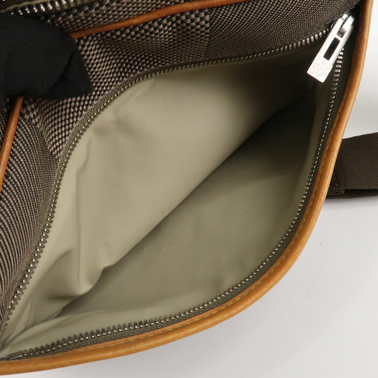 Louis Vuitton Damier Geant Acrobat Waist Crossbody Bag Terre M93619 Used