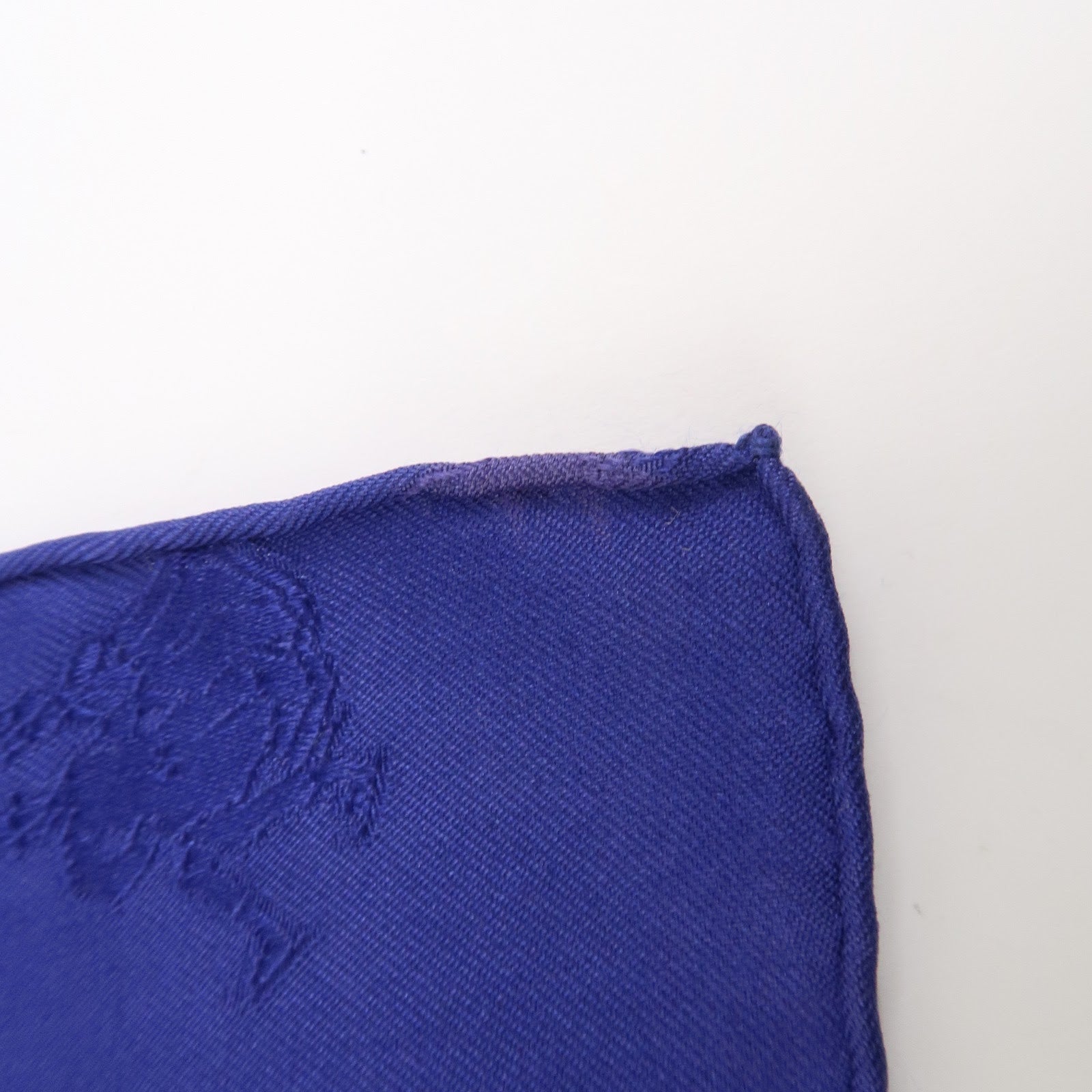 HERMES Carre 90 Silk 100% Scarf Joies d’Hiver Blue White Gold