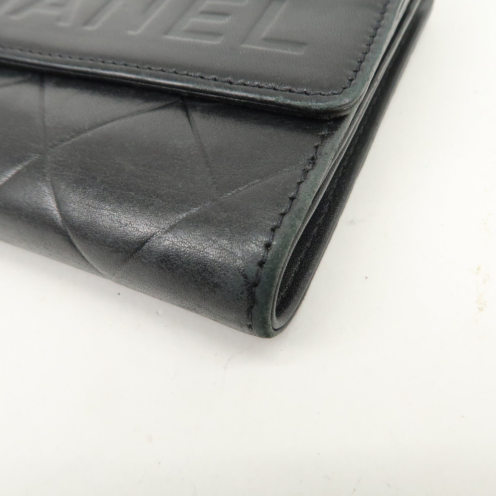 CHANEL Logo Matelasse Lamb Skin Bi-fold Wallet Black