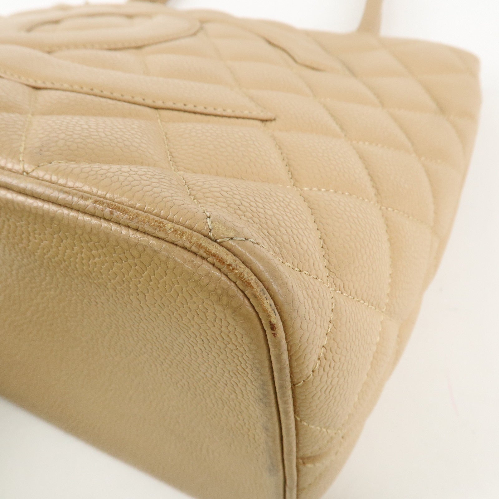 CHANEL Matelasse Caviarskin Medalion Tote Bag Hand Bag Beige A01804 Used