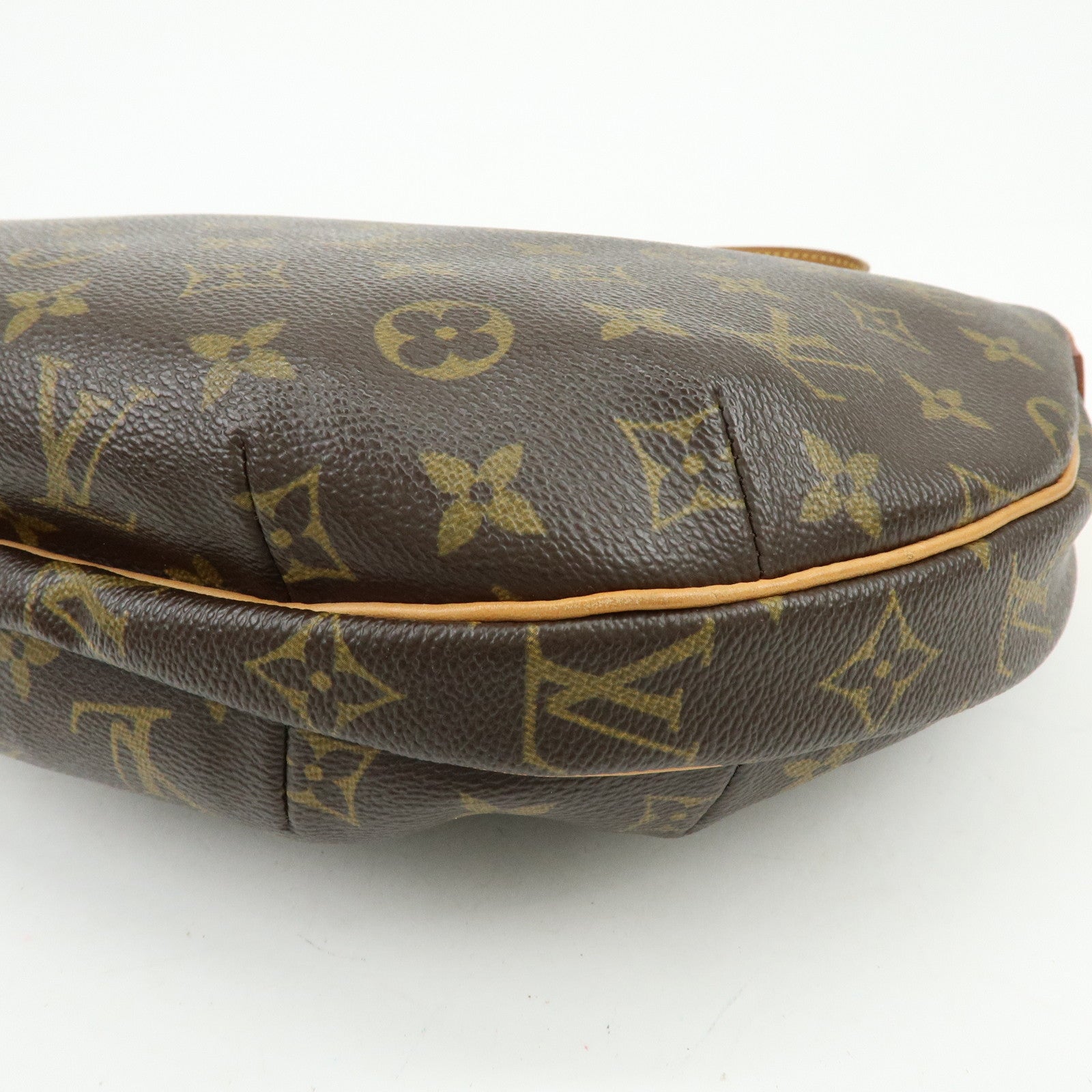 Louis Vuitton Monogram Croissant MM Shoulder Bag Brown M51512