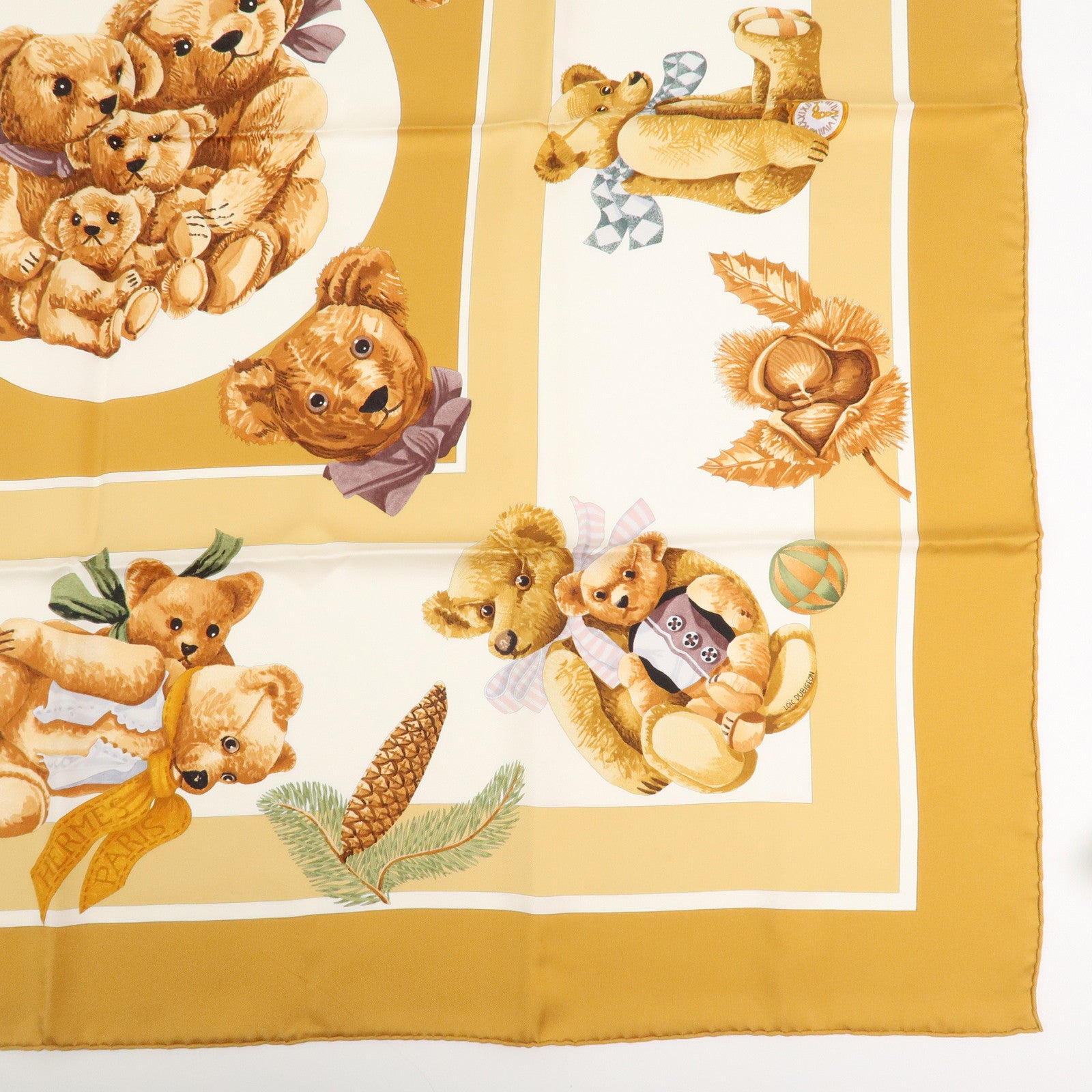 HERMES Carre 90 Silk 100% Scarf Confidents des Coeurs Brown White