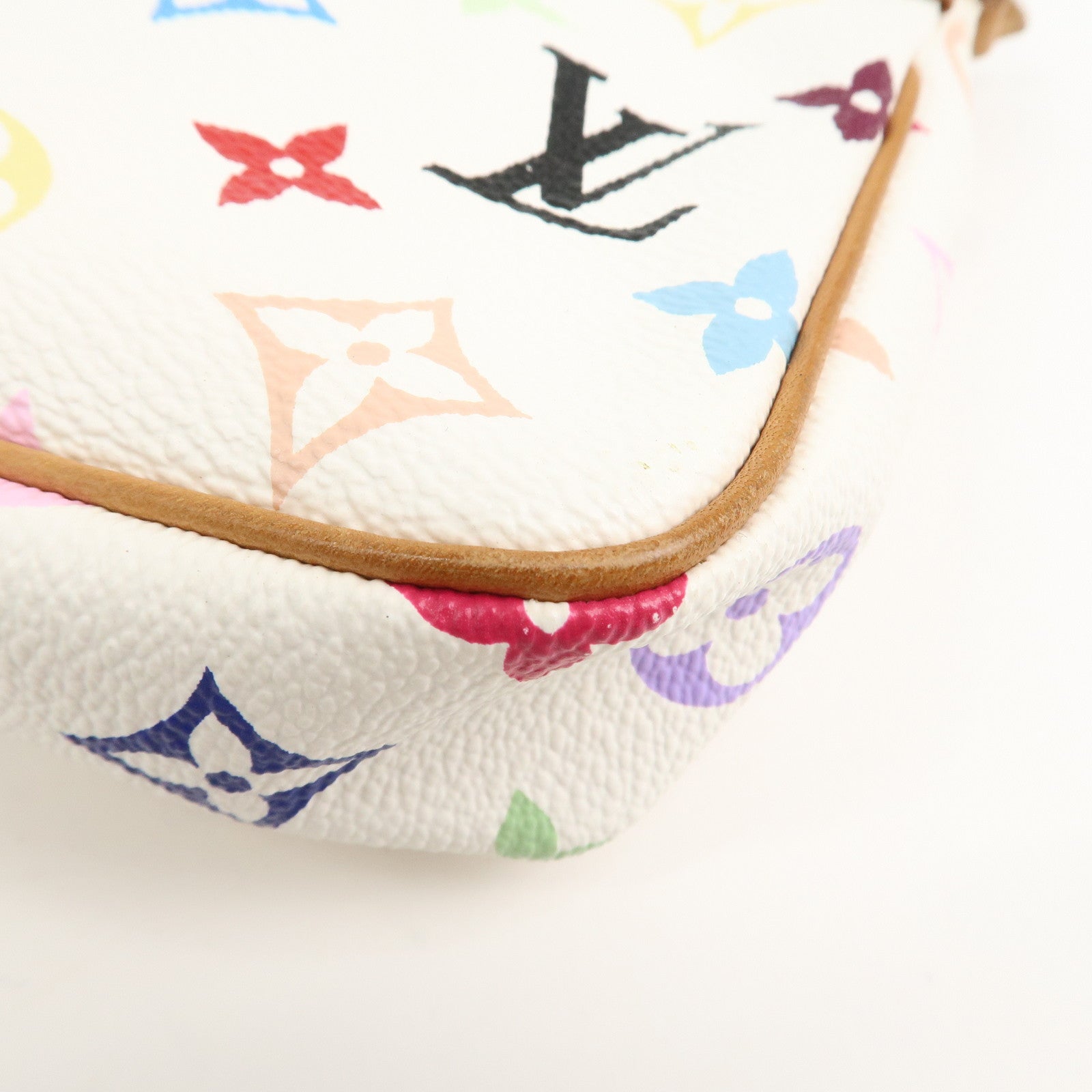 Louis Vuitton Monogram Multicolor Pochette Accessoires Blanc M92649
