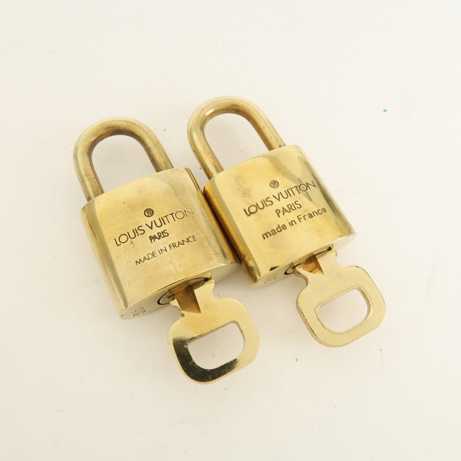 Louis Vuitton Set of 10 Lock & Key Cadena Key Lock Metal Gold Used