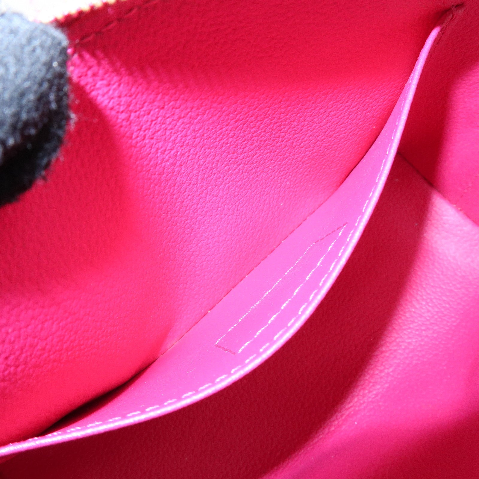 Louis Vuitton Monogram Vernis Archipel Ikat Flower Pouch M90045