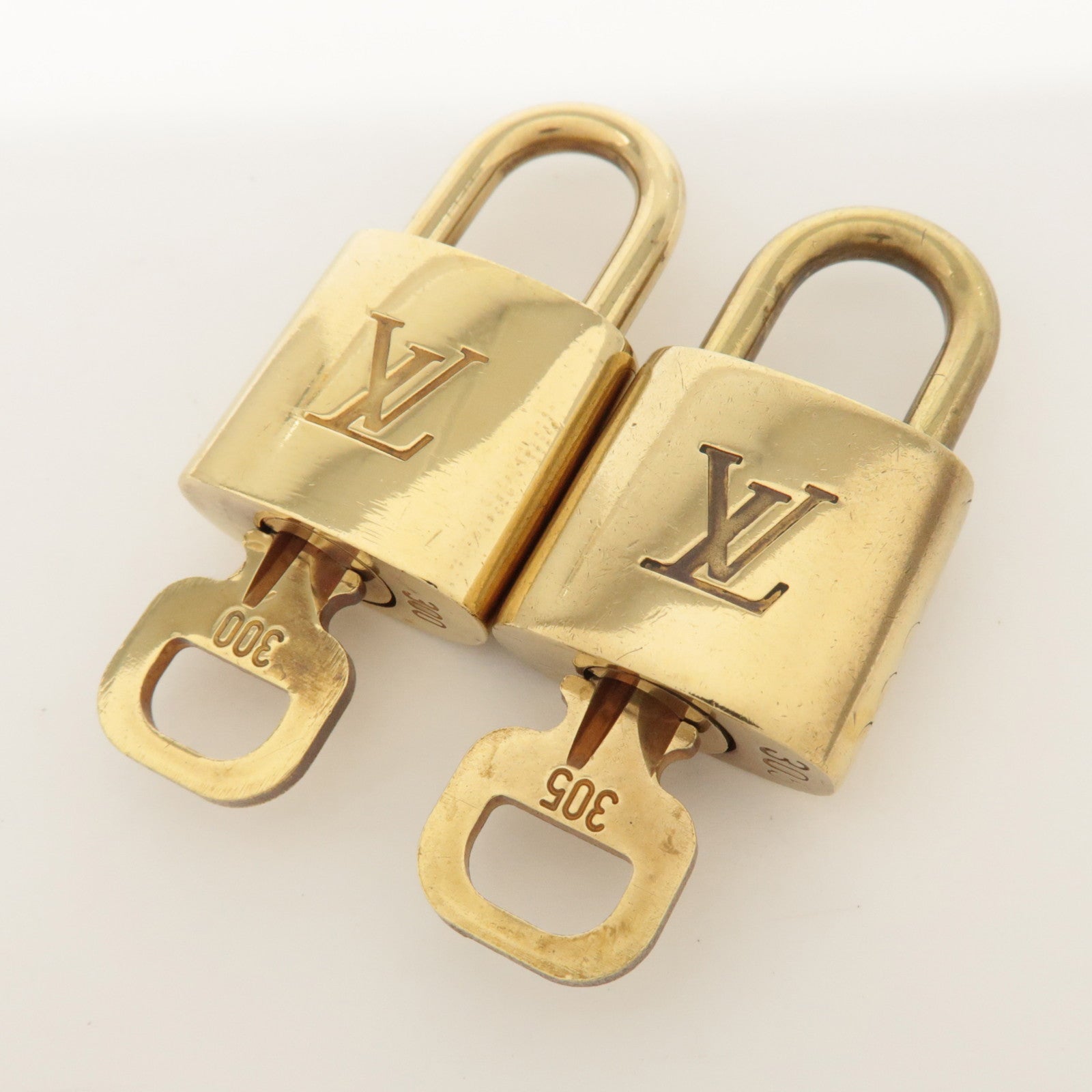 Louis Vuitton Set of 10 Lock & Key Cadena Key Lock Metal Gold Used
