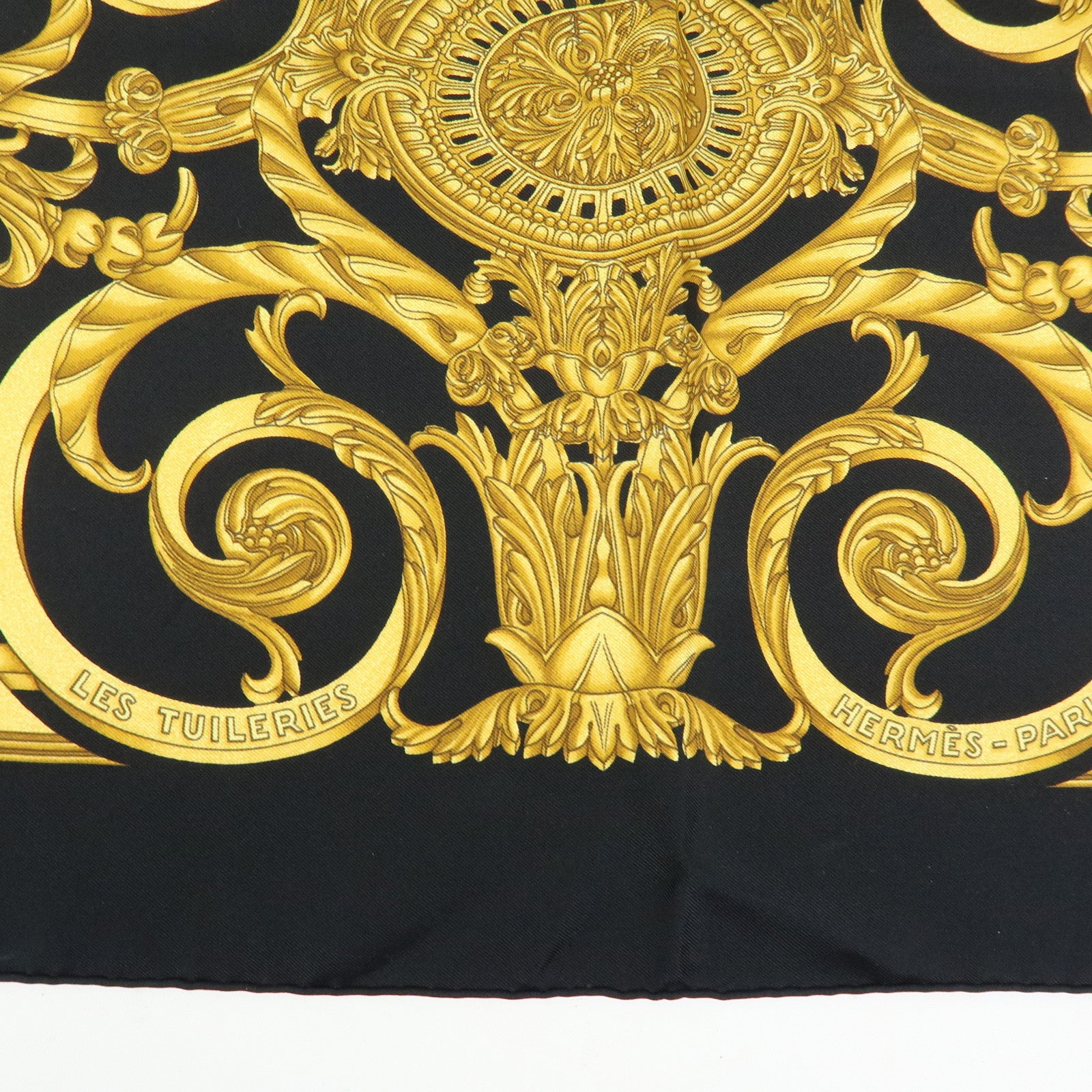 HERMES Carre 90 Silk 100% Scarf LES TUILERIES Black Gold