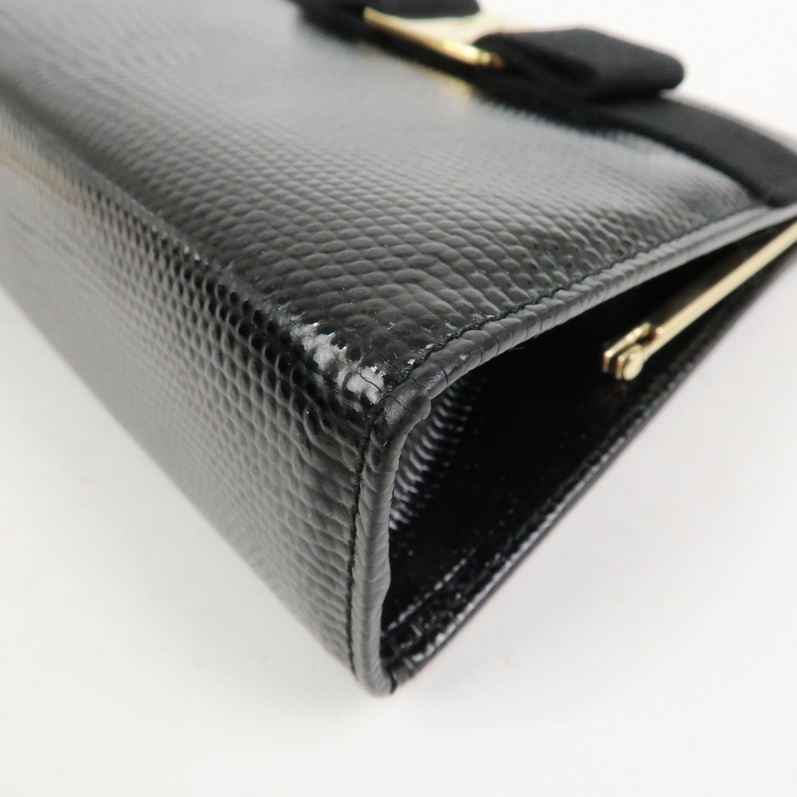 Ferragamo Vara Ribbon Embossed Leather Chain Shoulder Bag Black