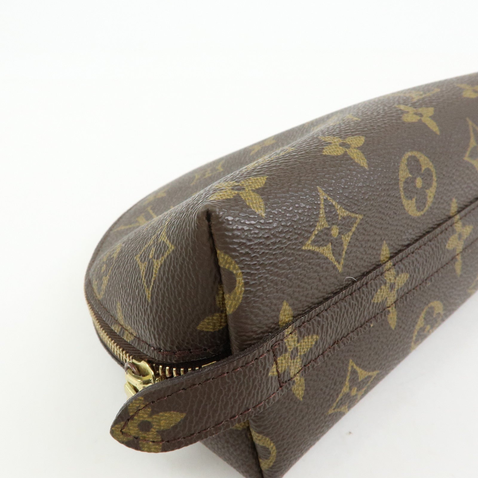 Louis Vuitton Monogram Trousse Demi Ronde Cosmetic Pouch M47520