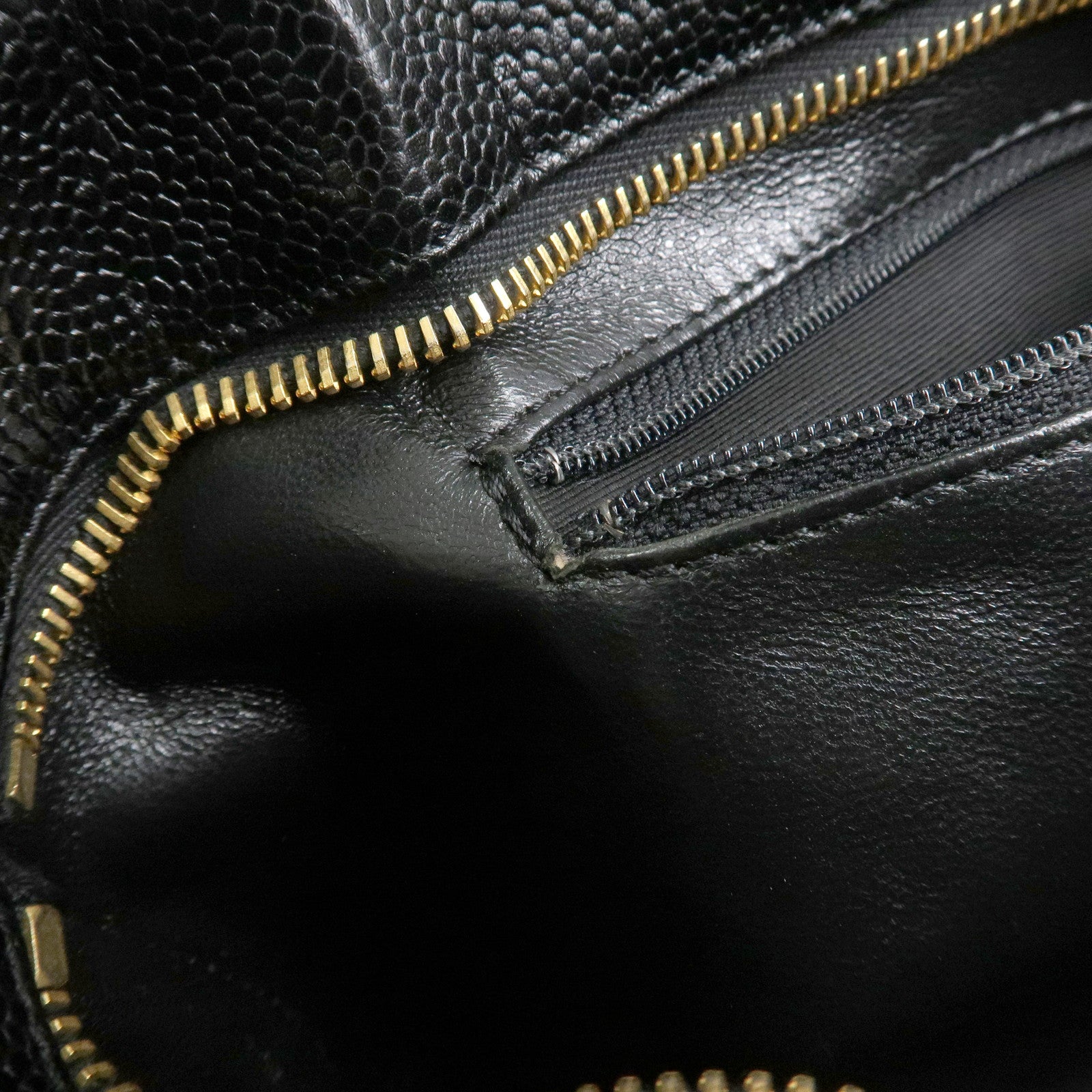 CHANEL Matelasse Caviarskin Medallion Tote Bag Hand Bag A01804