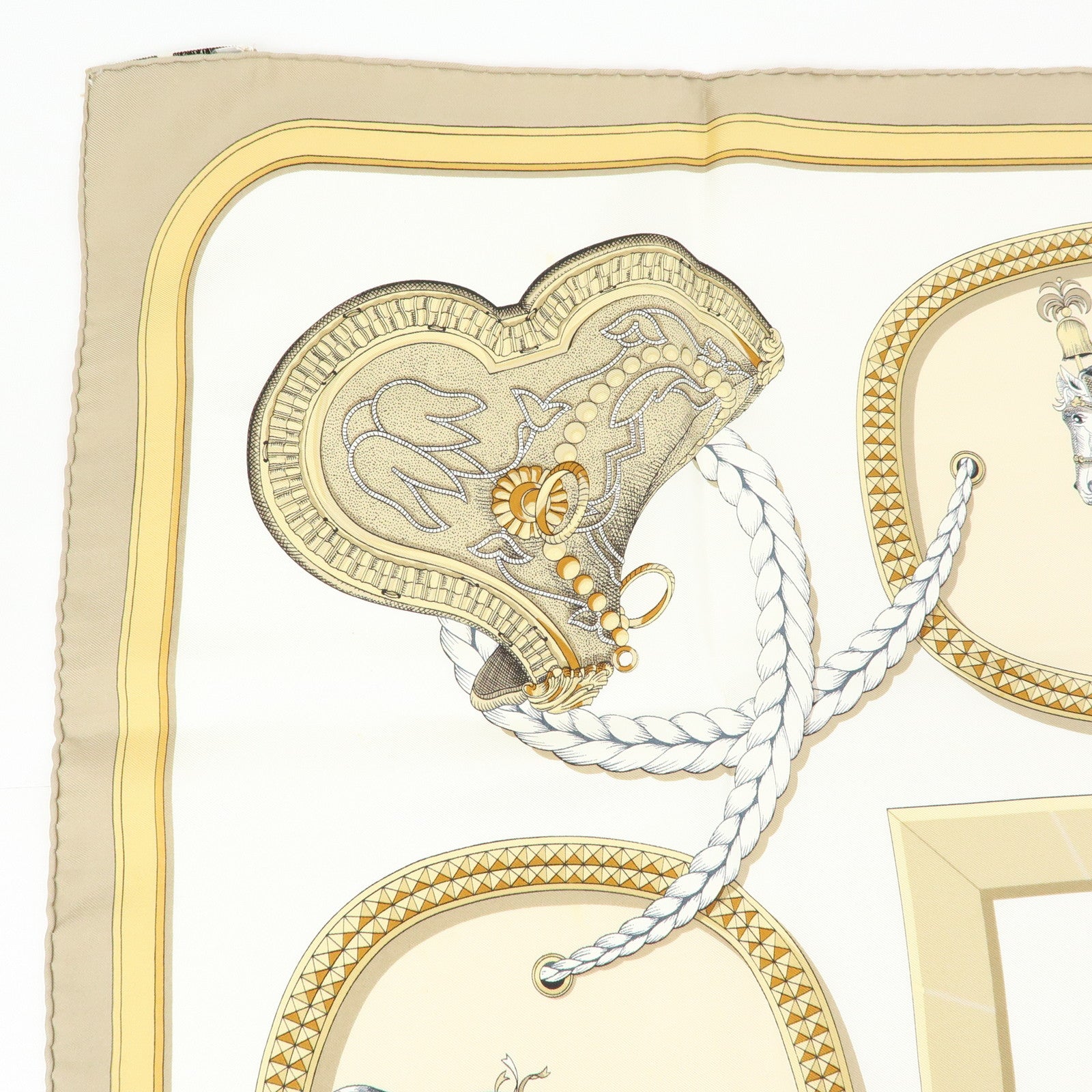 HERMES Carre 90 Silk 100% Scarf GRAND APPARAT White Beige