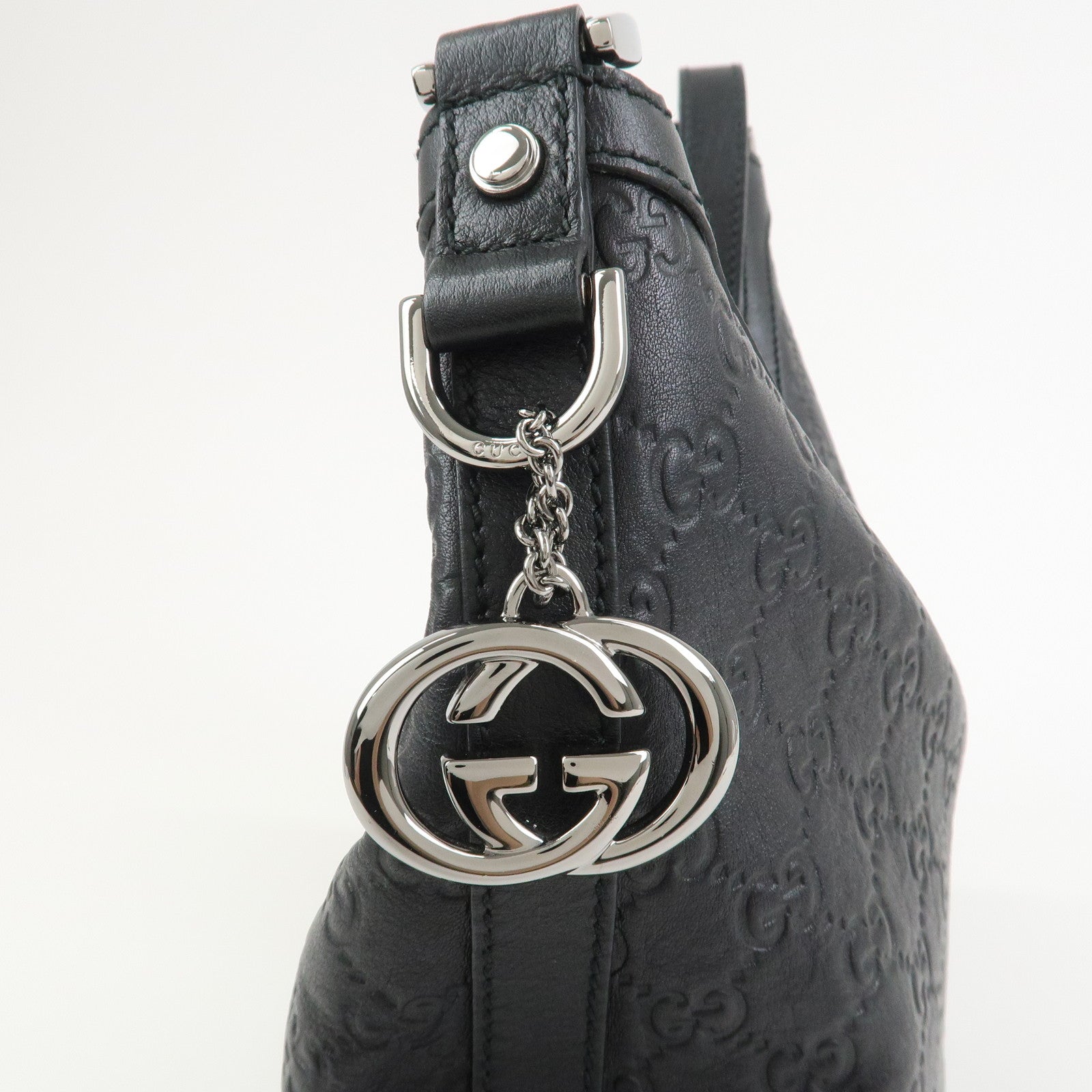 GUCCI Guccissima Interlocking G Leather Shoulder Bag Hand Bag Black