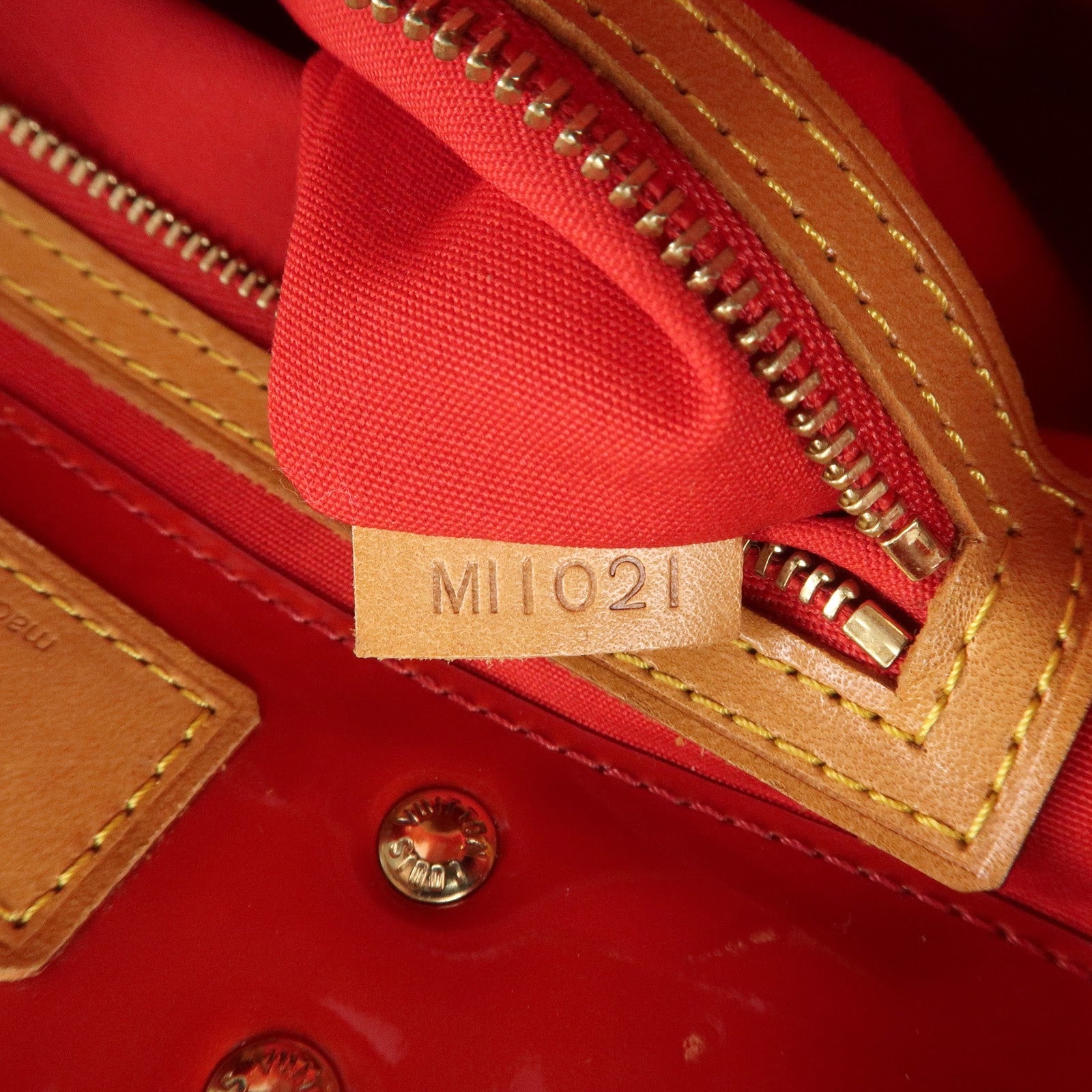 Louis Vuitton Monogram Vernis Lead PM Hand Bag Pomme d'Amour M91990