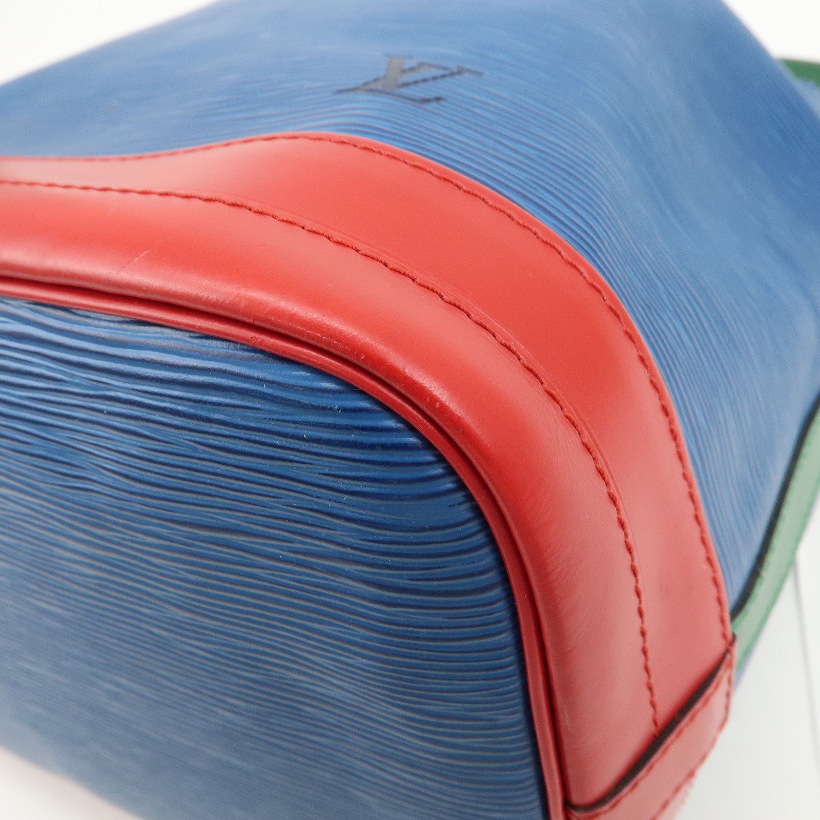 Louis Vuitton Epi Noe Tricolor Shoulder Bag Blue Green Red M44082