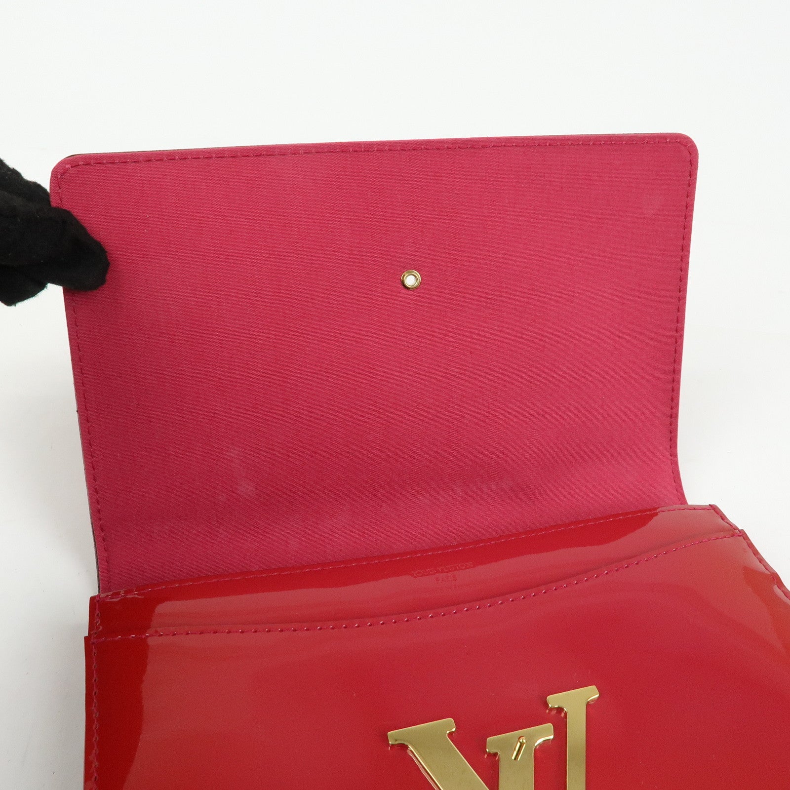 Louis Vuitton Vernis Leather Pochette Louise EW Clutch Bag M94270