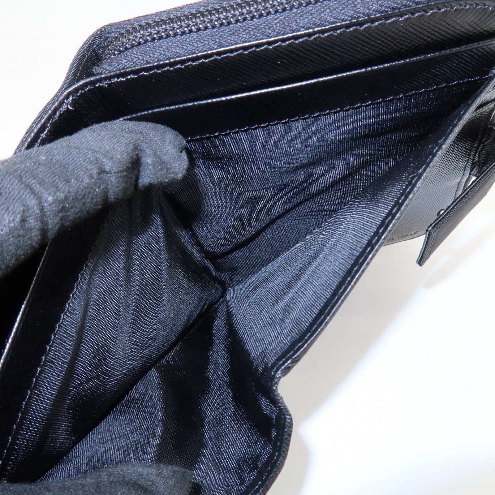 PRADA Nylon Saffiano Leather Bi-fold Round zippy Wallet Black Used