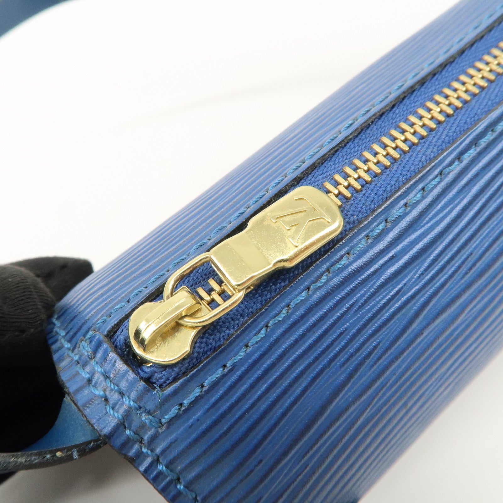 Louis Vuitton Epi Set of 2 Mini Pouch For Soufflo Bag Ivory Blue Used