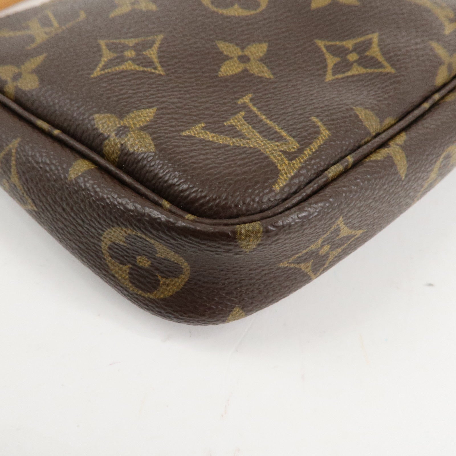 Louis Vuitton Monogram Pochette Accessoires Hand Bag Brown M51980 Used