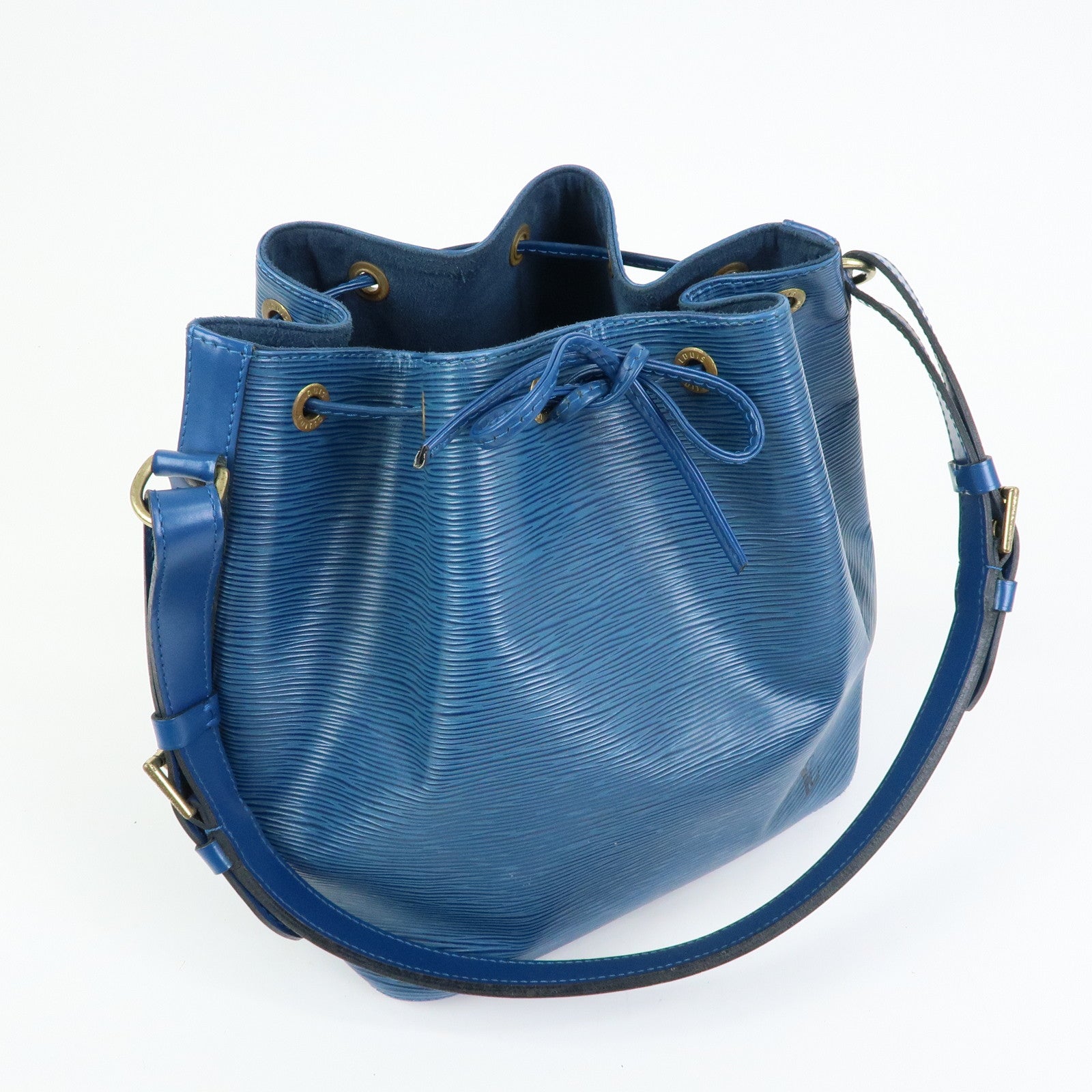 Louis Vuitton Epi Leather Petit Noe Shoulder Bag Toledo Blue M44105