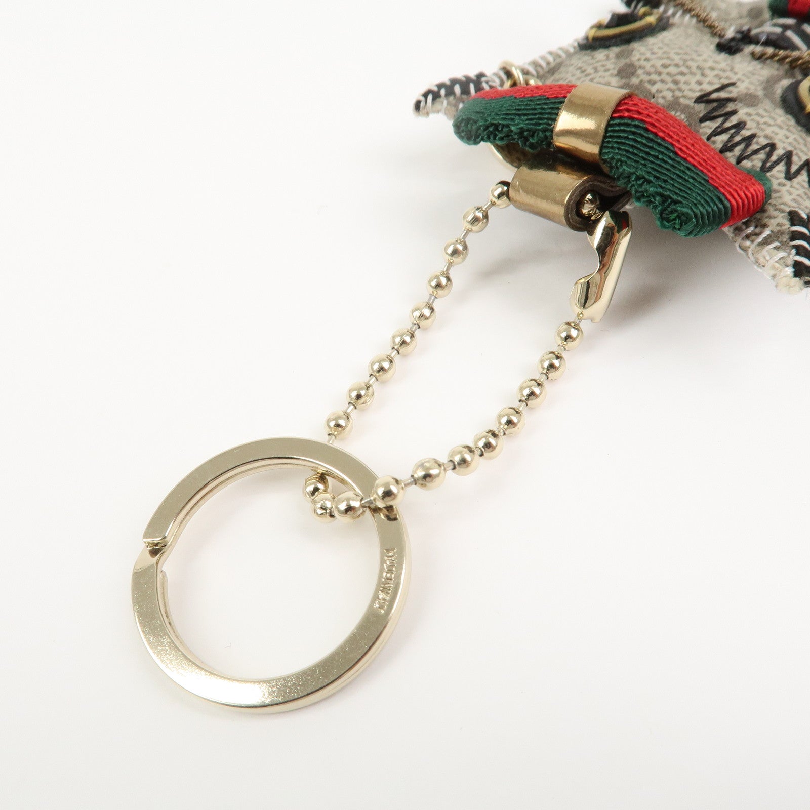 GUCCI Sherry GG Supreme Canvas Gucciori Cat Bag Charm Beige