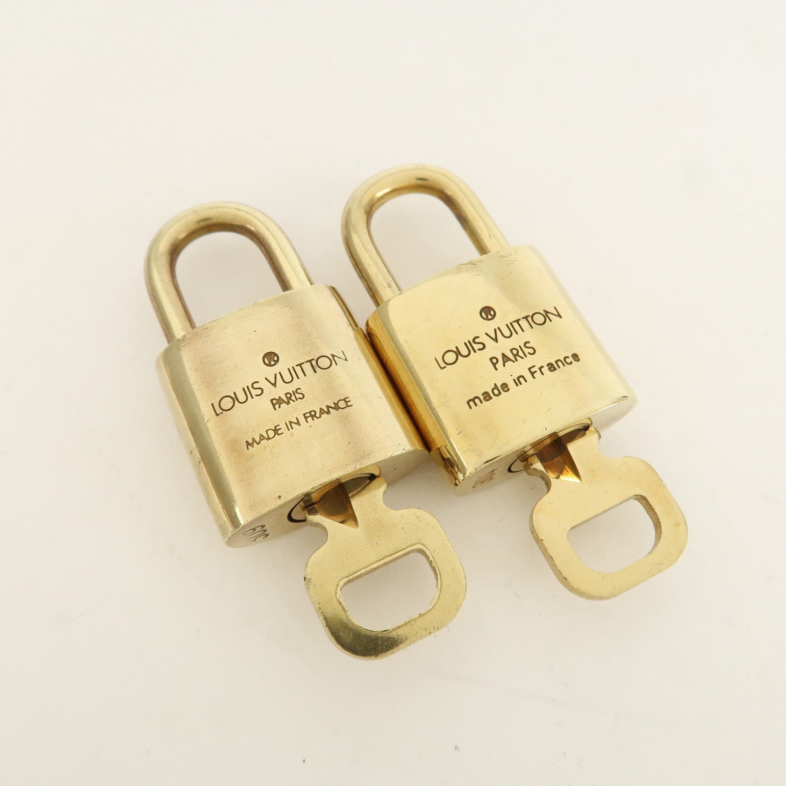 Louis Vuitton Set of 10 Lock & Key Cadena Key Lock Metal Gold Used